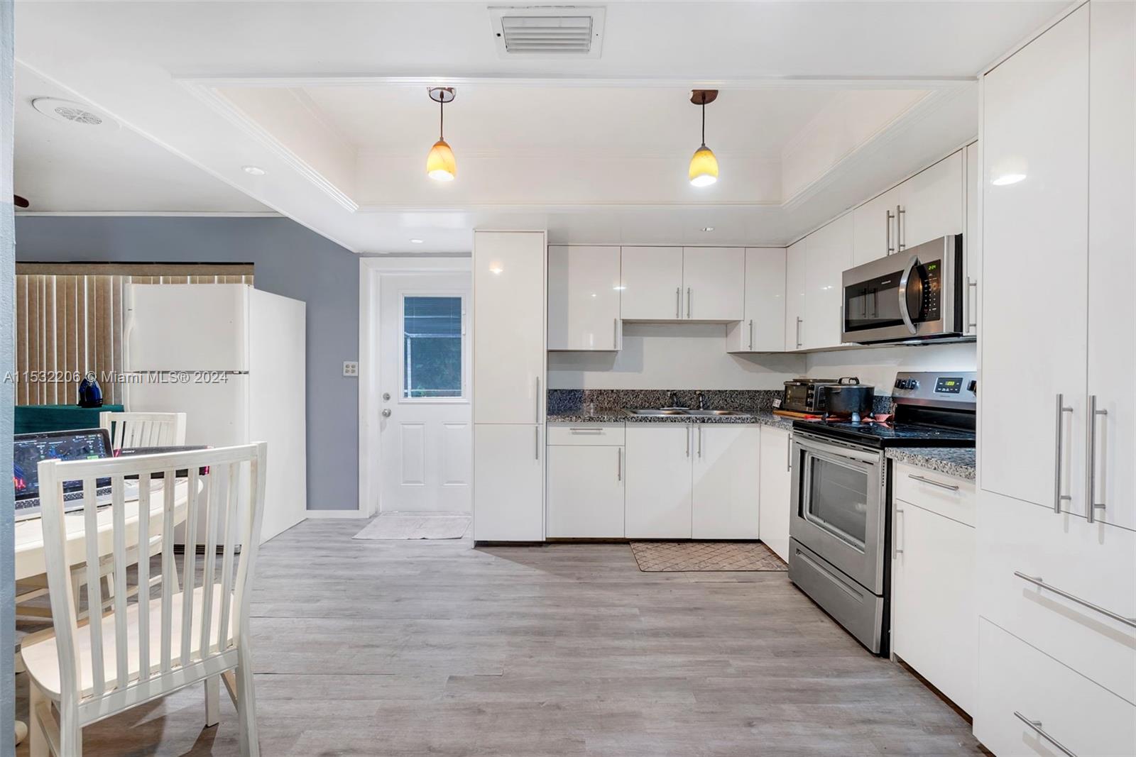 KENDALL GREEN SEC E - Residential