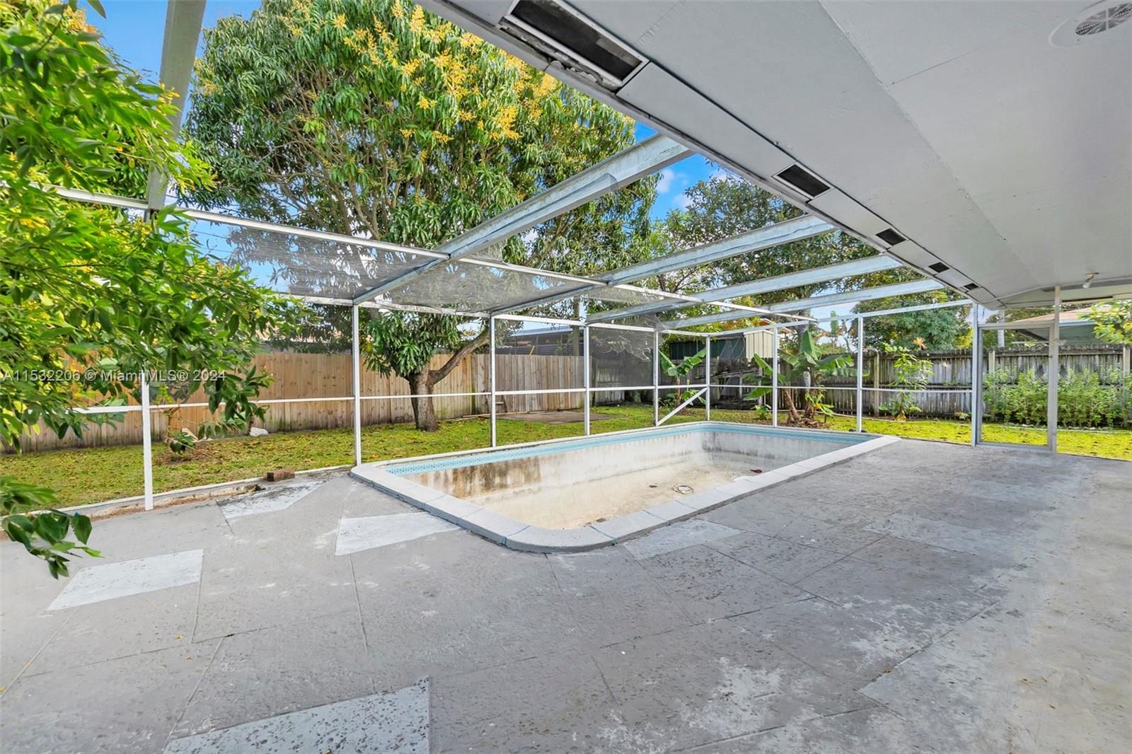 KENDALL GREEN SEC E - Residential