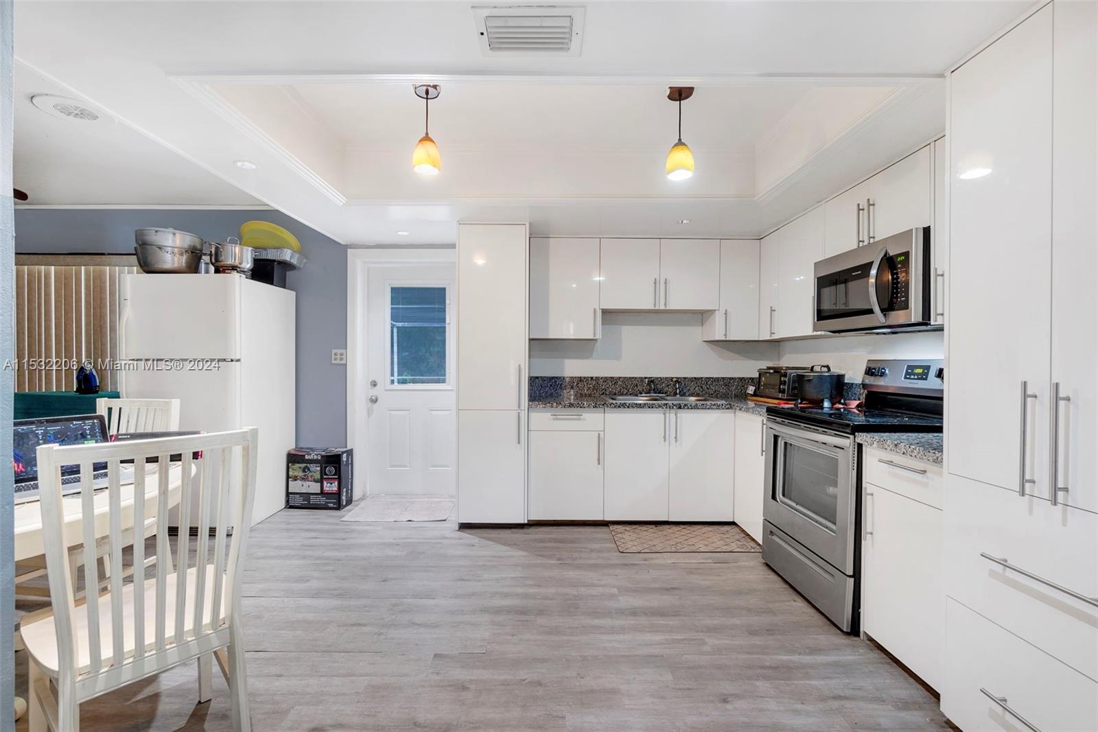KENDALL GREEN SEC E - Residential