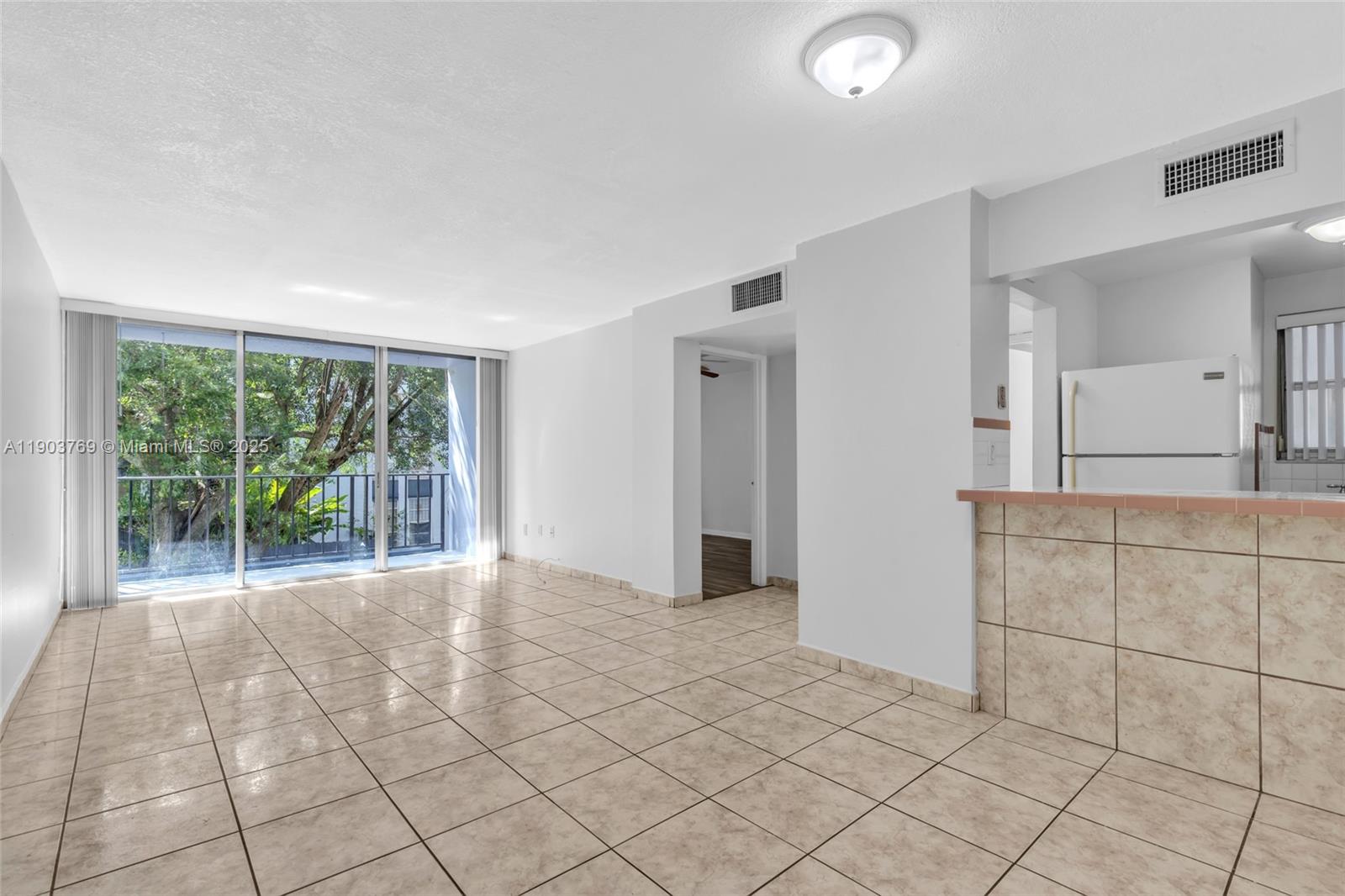 THE GREENS CONDO - Residential Lease