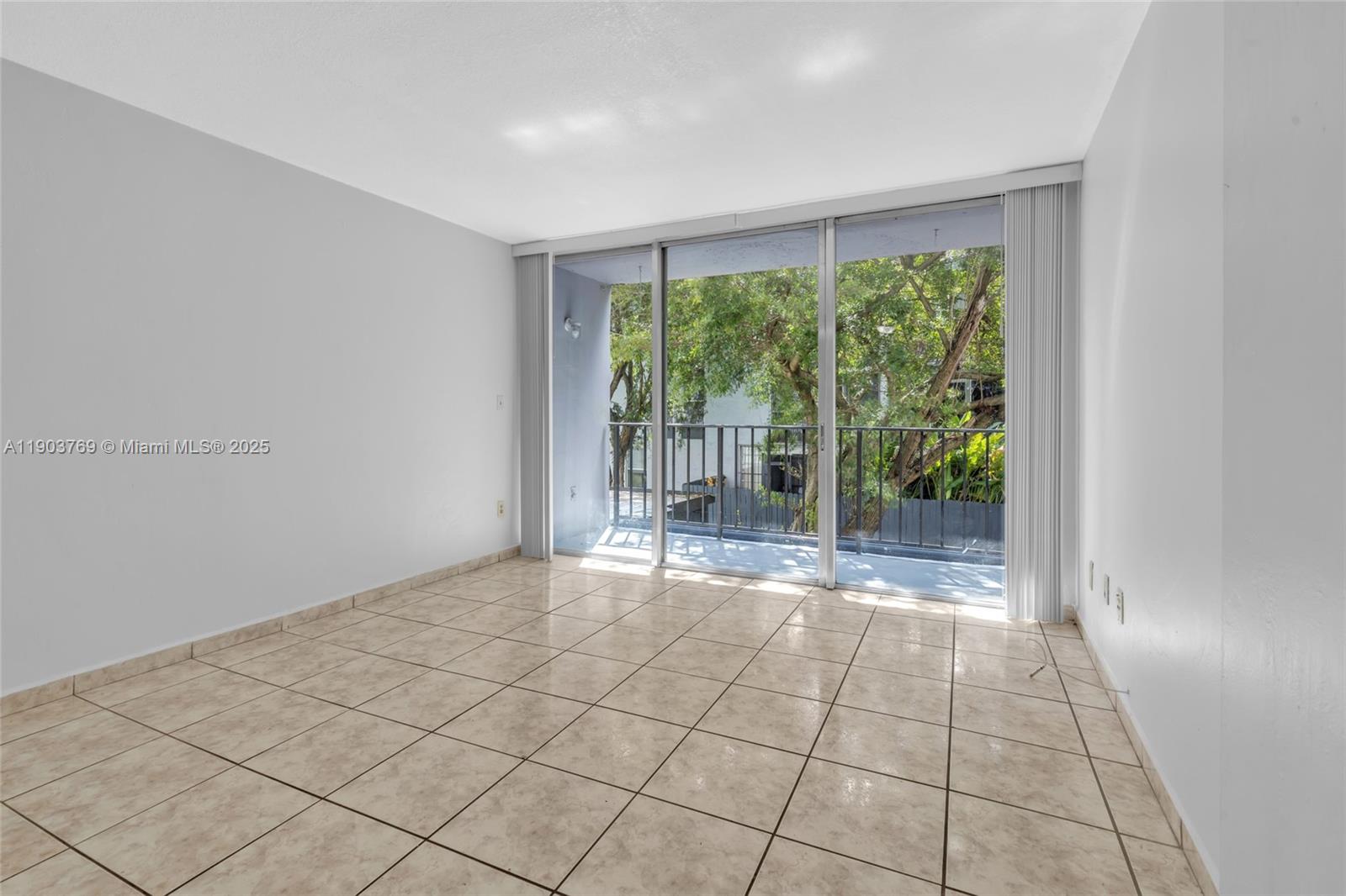 THE GREENS CONDO - Residential Lease