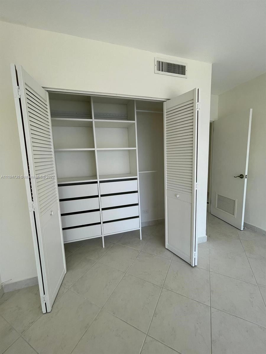 BRICKELL TOWNHOUSE CONDO - Residential Lease