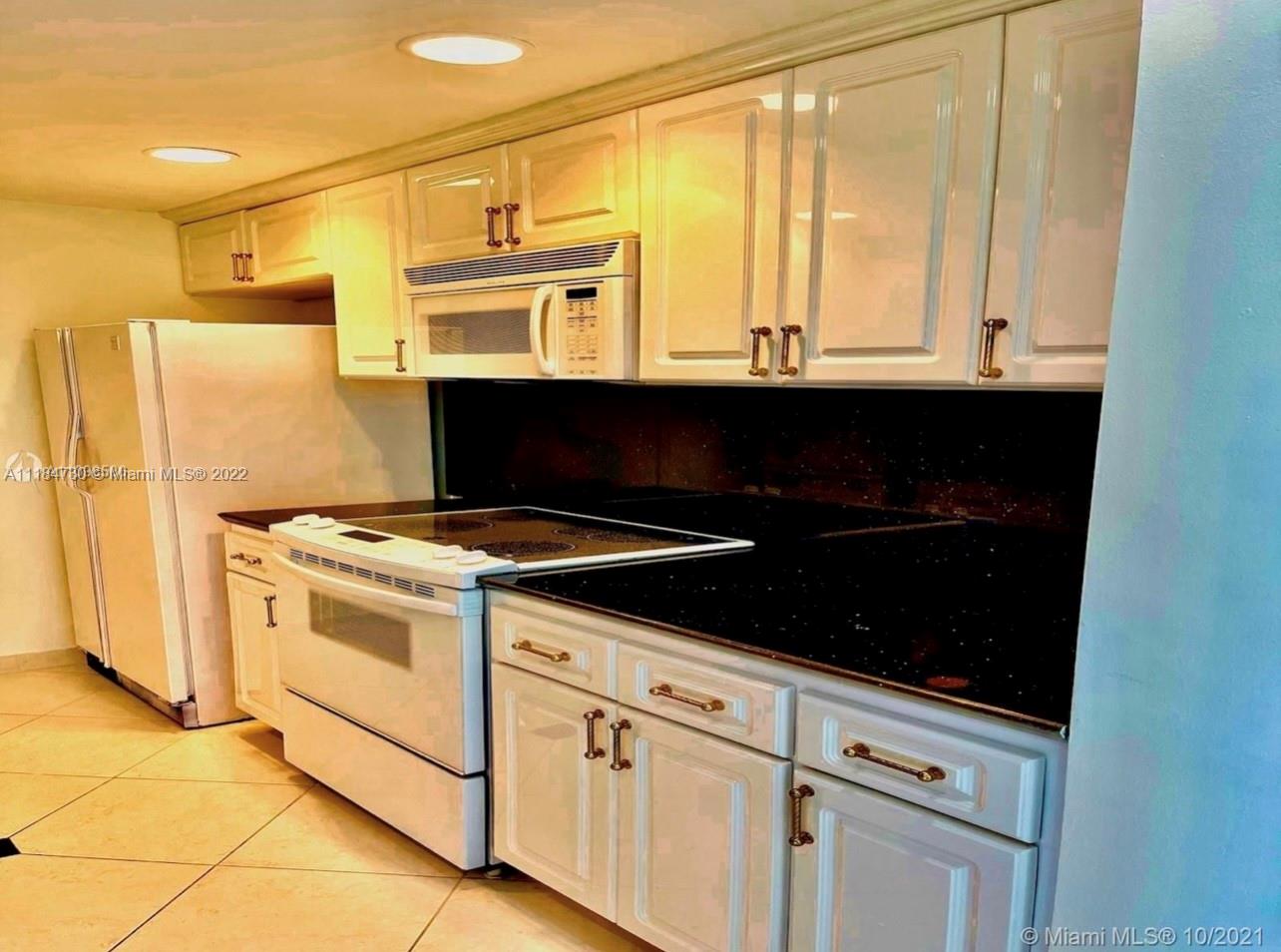 BRICKELL TOWNHOUSE CONDO - Residential Lease