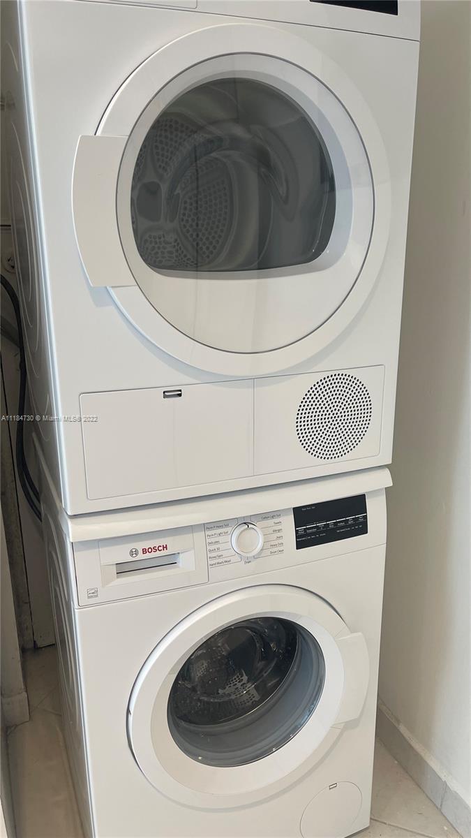BRICKELL TOWNHOUSE CONDO - Residential Lease