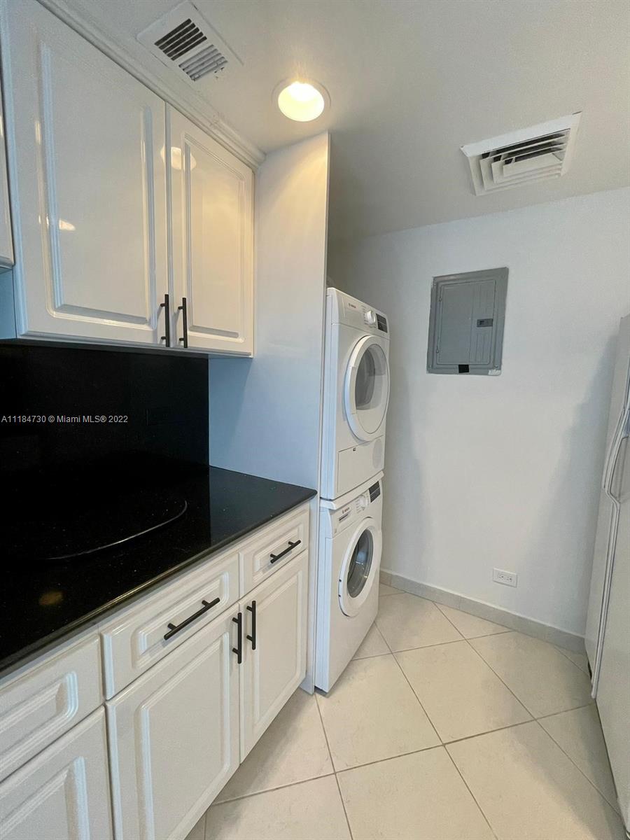 BRICKELL TOWNHOUSE CONDO - Residential Lease