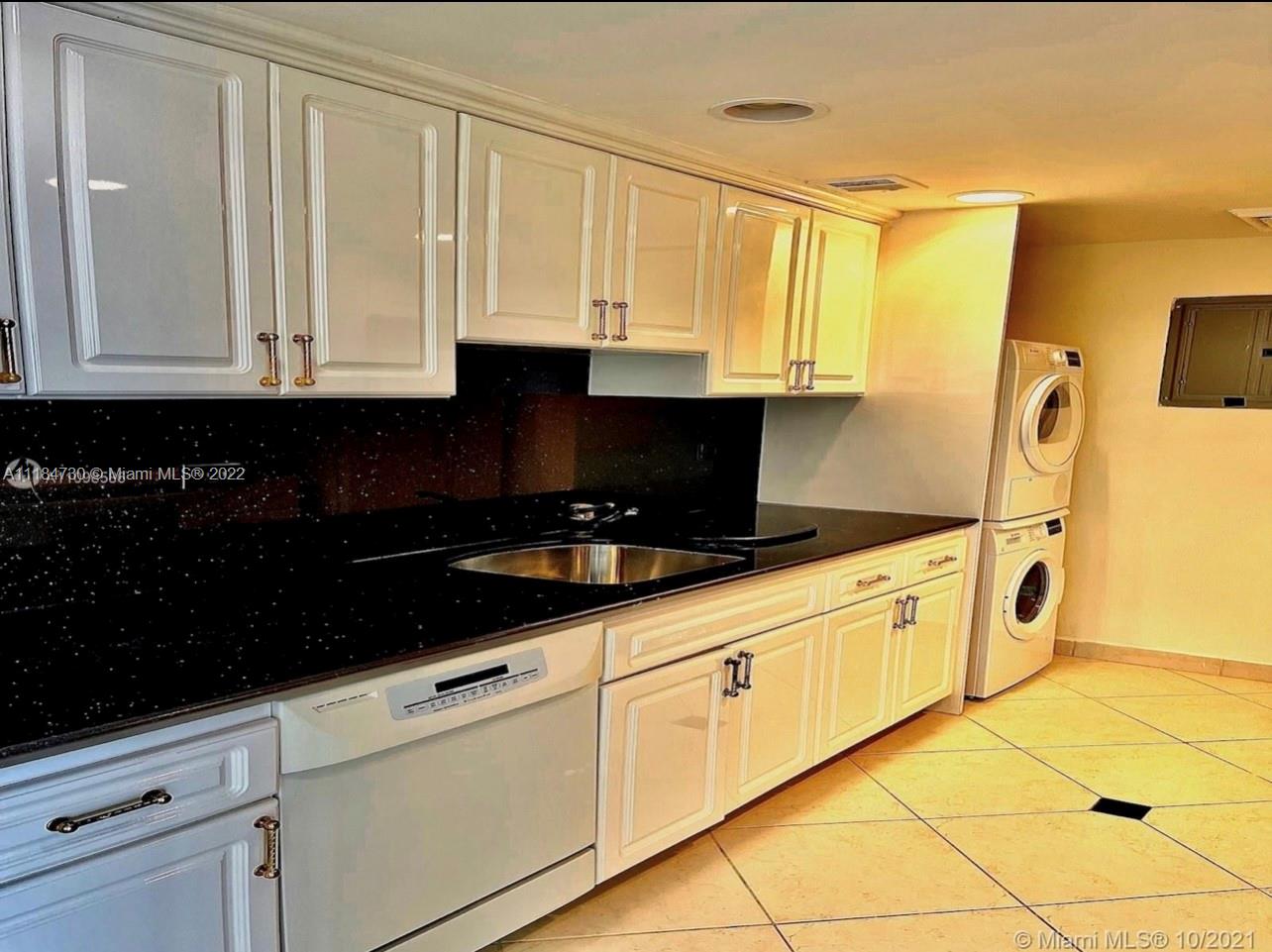 BRICKELL TOWNHOUSE CONDO - Residential Lease