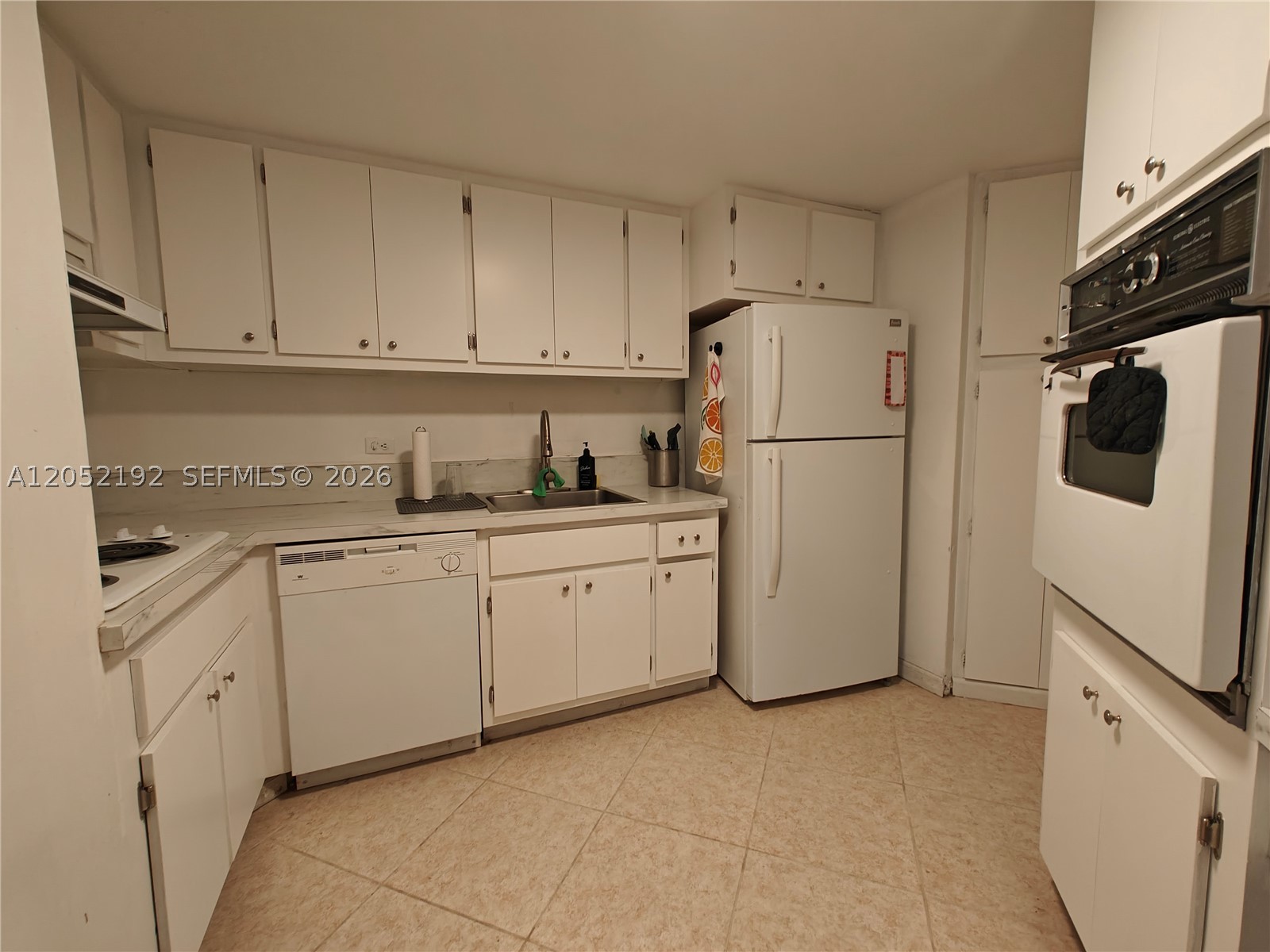 FOUR AMBASSADORS CONDO PH - Residential Lease