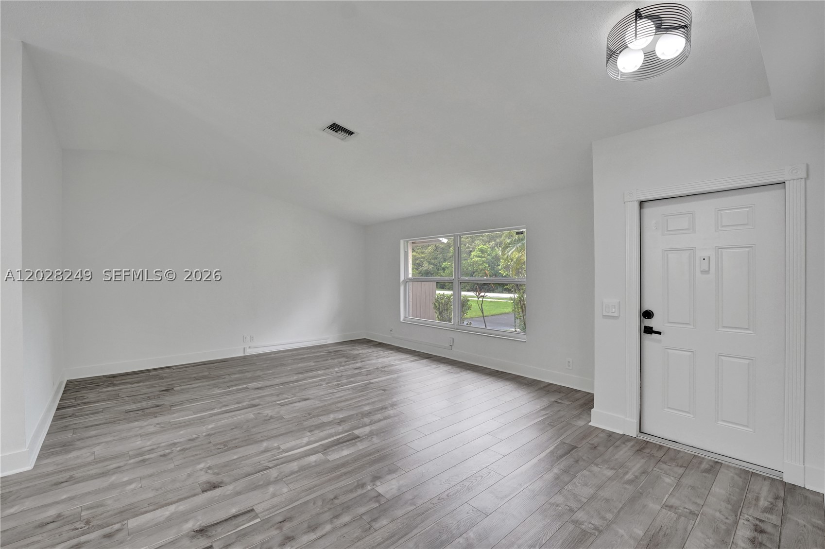 HOLLYWOOD CENTER AMEN PLA - Residential