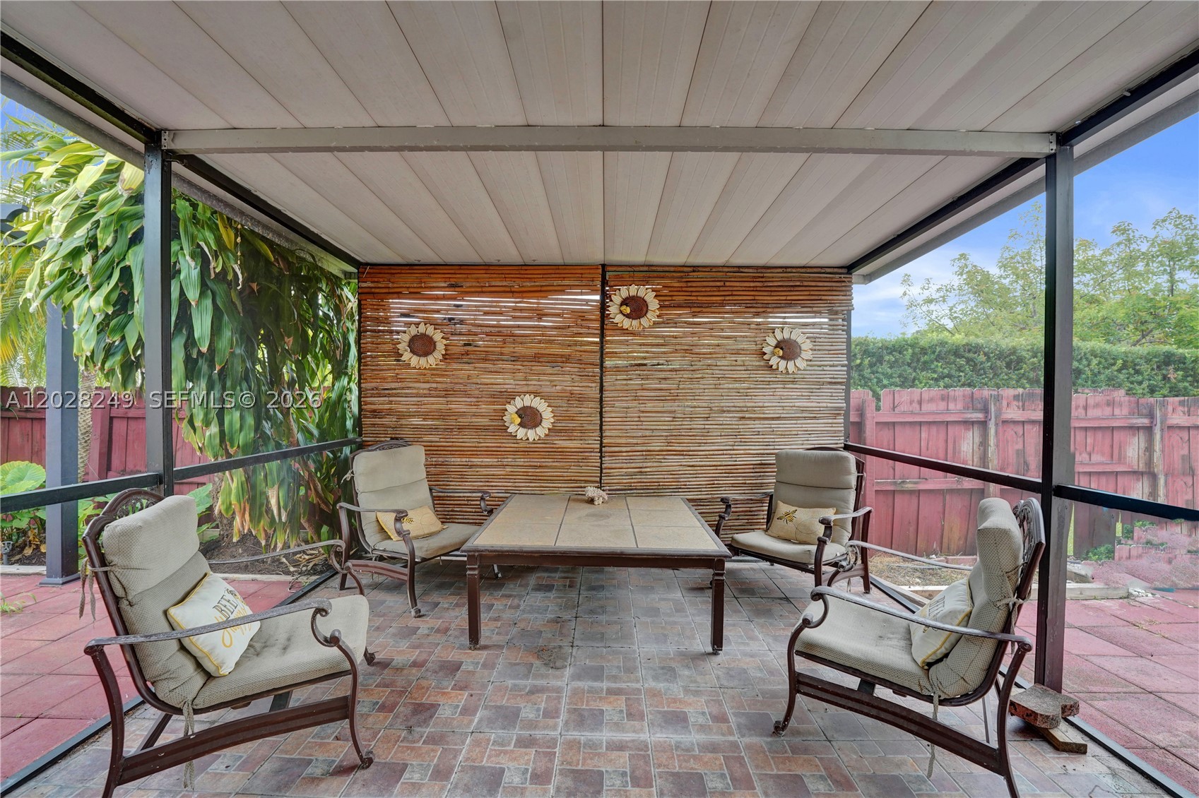 HOLLYWOOD CENTER AMEN PLA - Residential