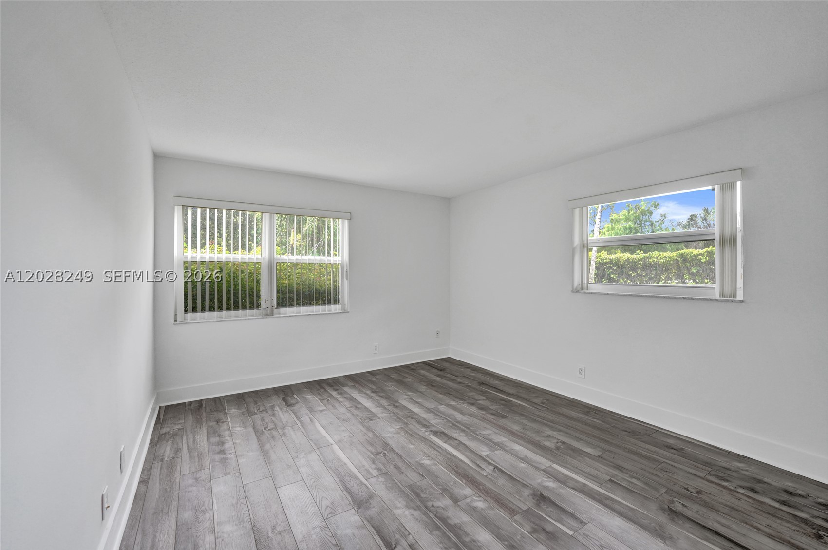 HOLLYWOOD CENTER AMEN PLA - Residential