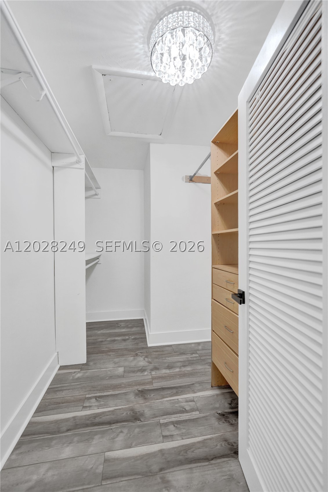 HOLLYWOOD CENTER AMEN PLA - Residential