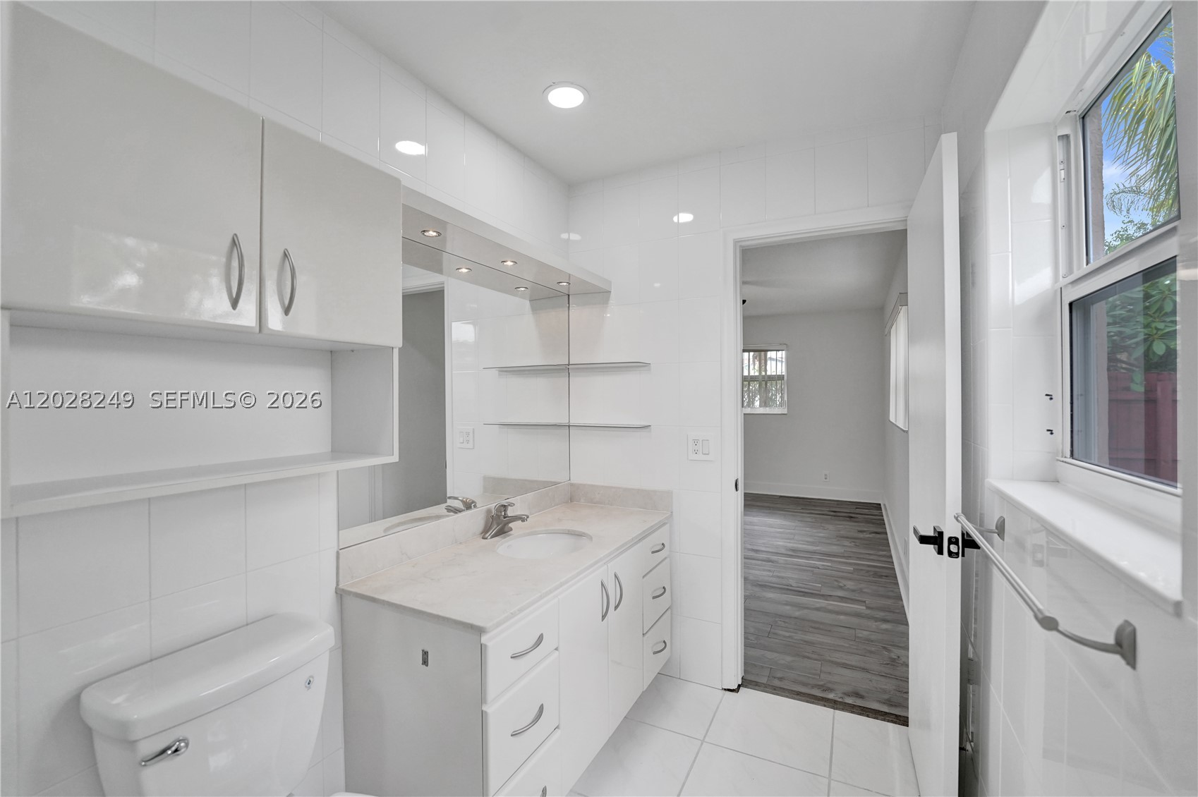 HOLLYWOOD CENTER AMEN PLA - Residential