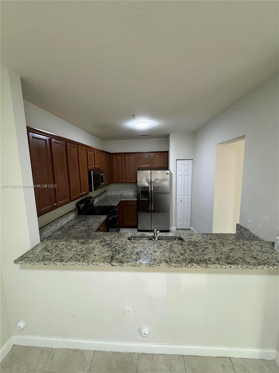 ADAGIO AT CENTRAL PARK CO - Residential Lease
