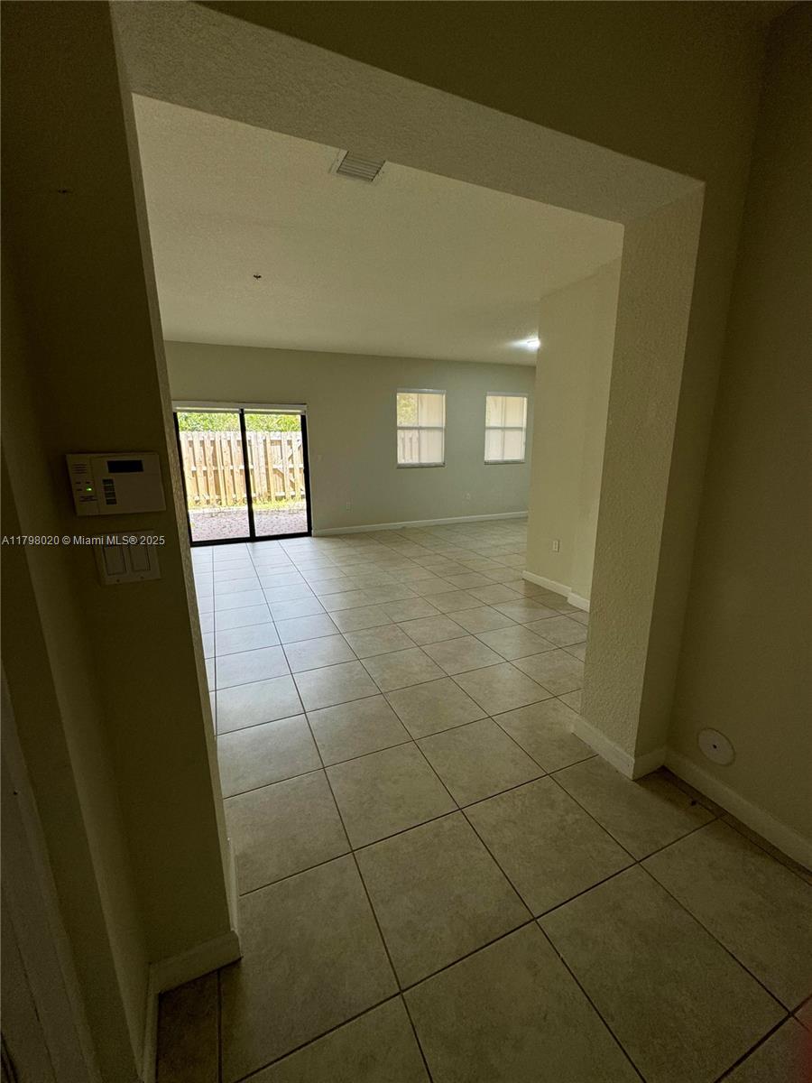 ADAGIO AT CENTRAL PARK CO - Residential Lease