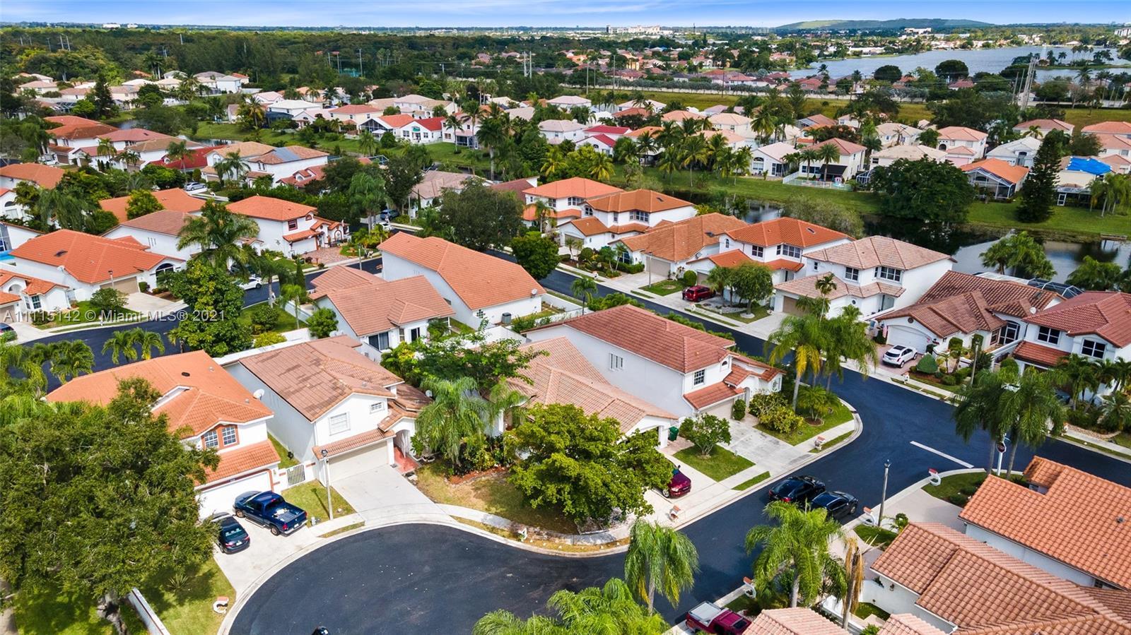 HOLIDAY SPRINGS EAST - Residential