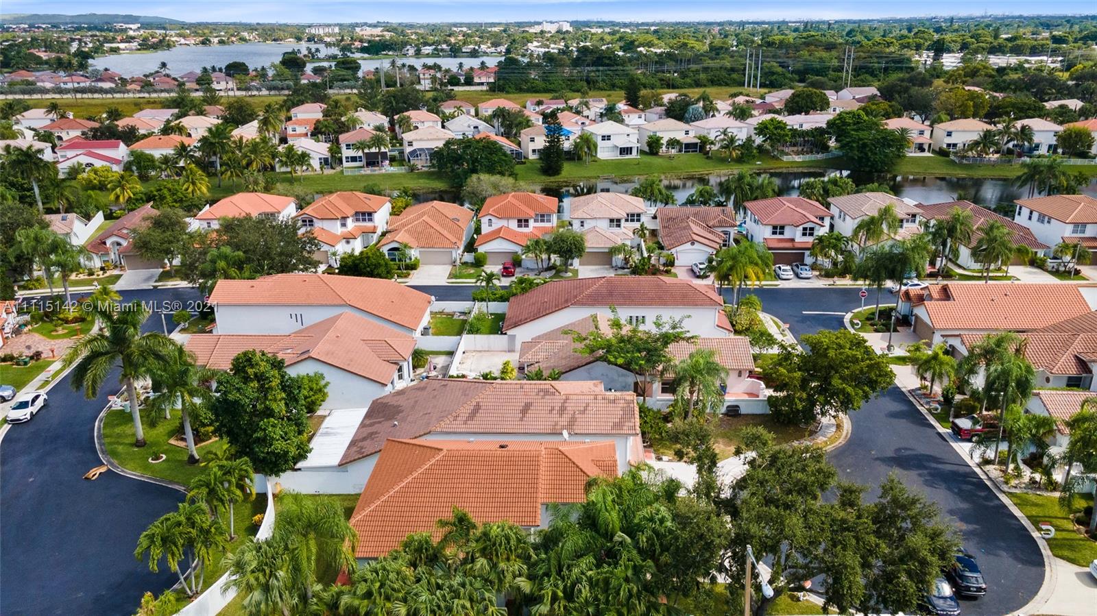 HOLIDAY SPRINGS EAST - Residential