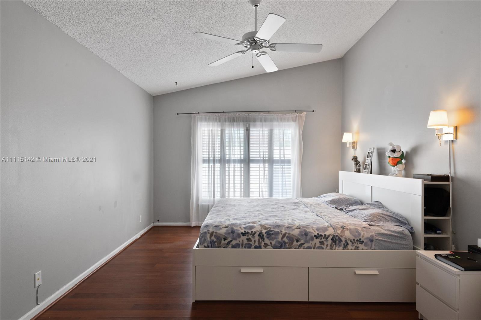 HOLIDAY SPRINGS EAST - Residential