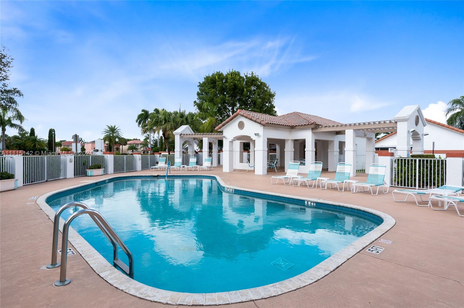 HOLIDAY SPRINGS EAST - Residential