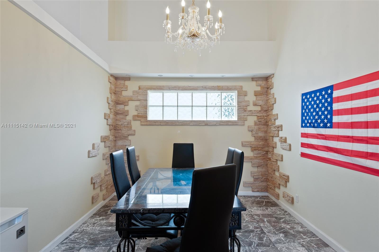 HOLIDAY SPRINGS EAST - Residential