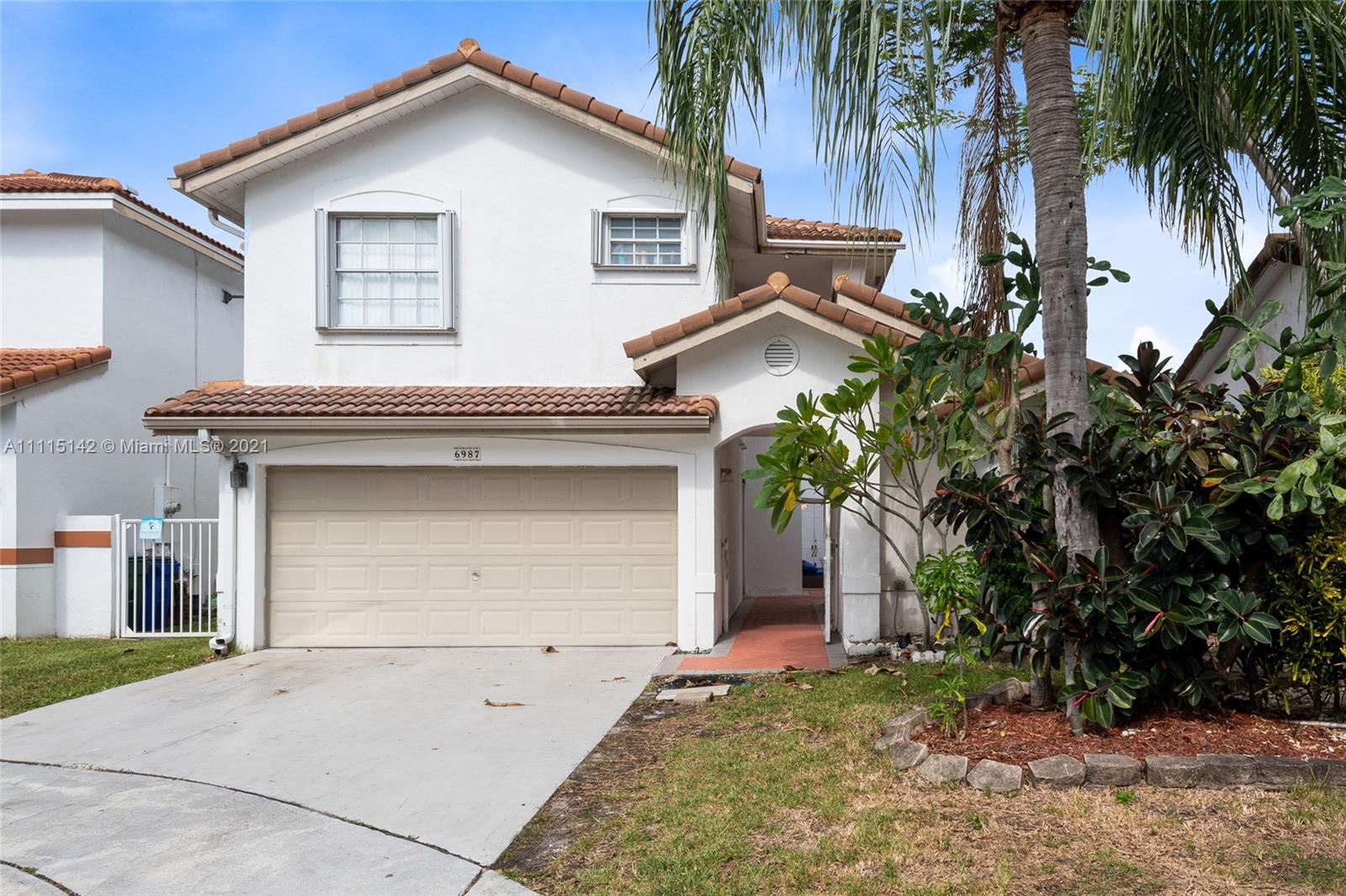 HOLIDAY SPRINGS EAST - Residential