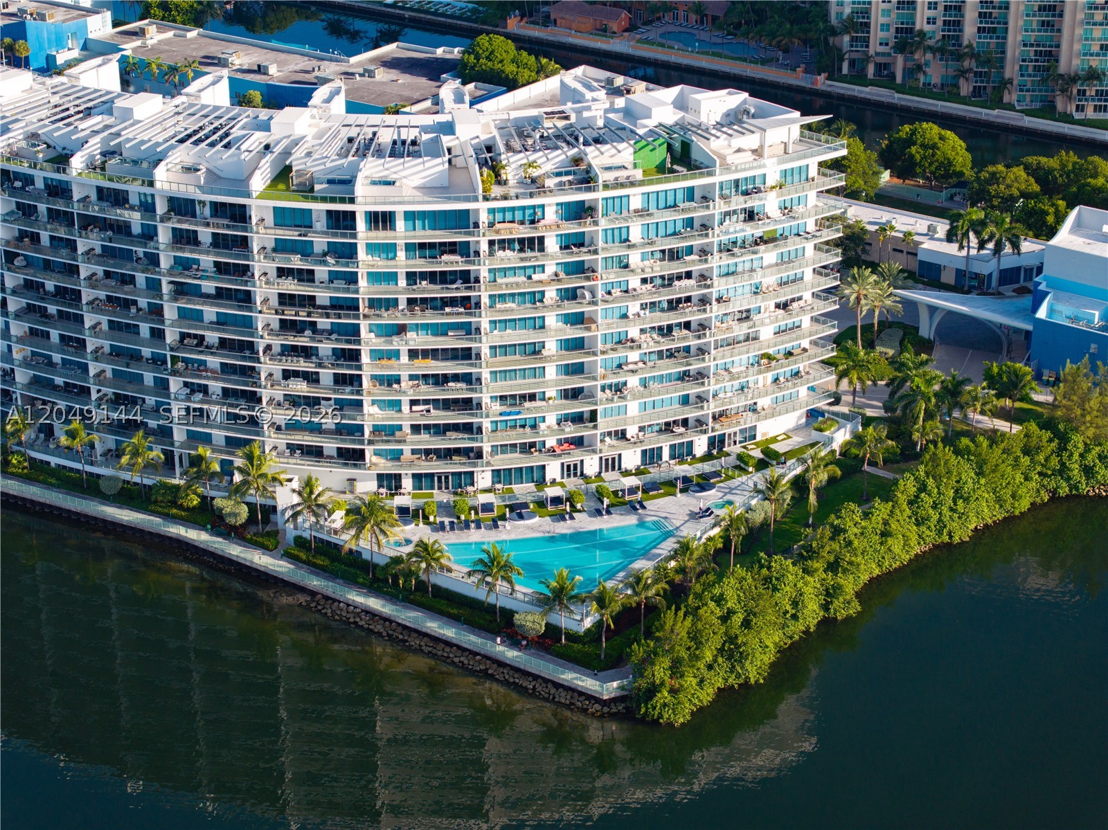 ECHO CONDO - Residential