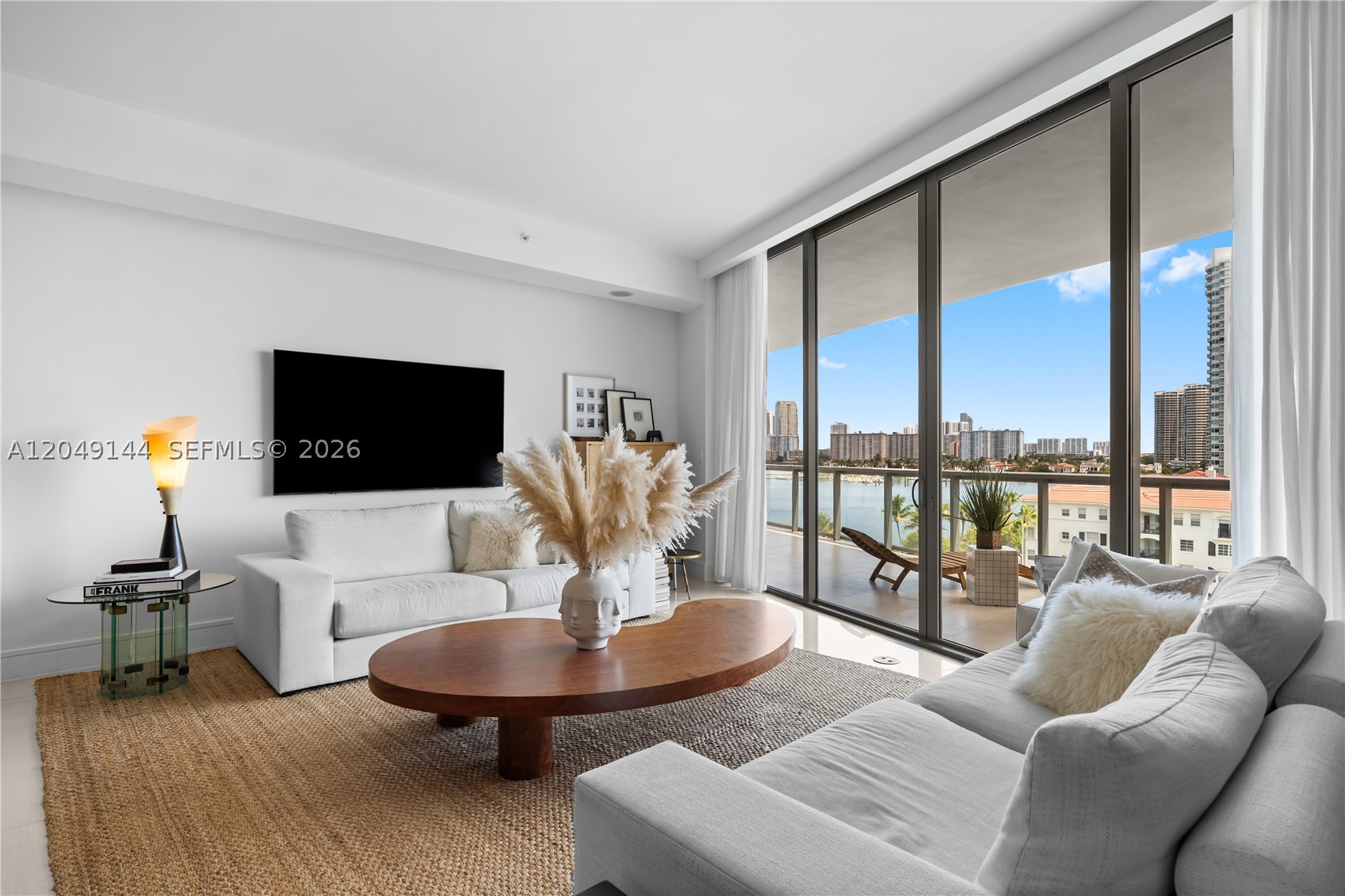 ECHO CONDO - Residential