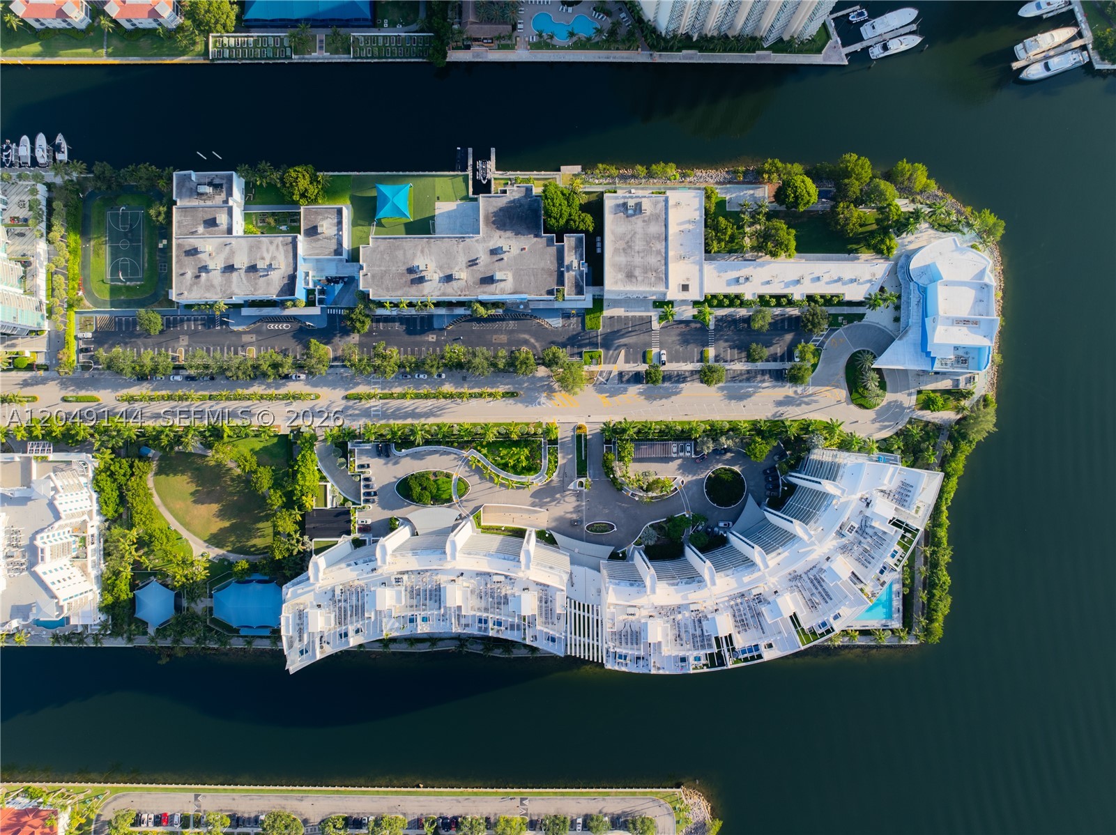 ECHO CONDO - Residential