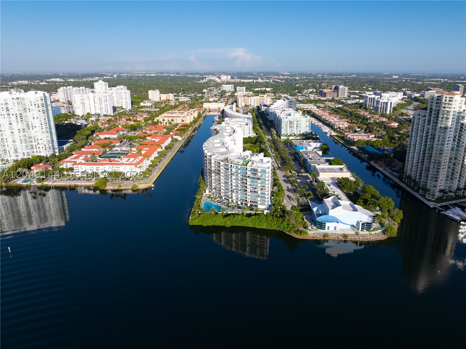 ECHO CONDO - Residential
