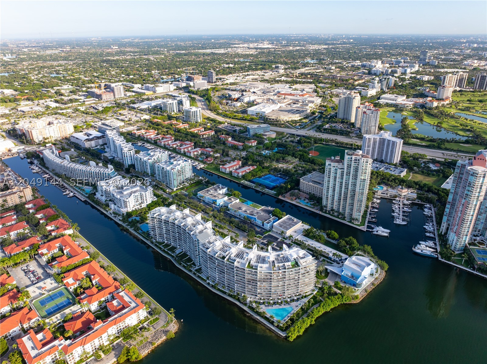 ECHO CONDO - Residential