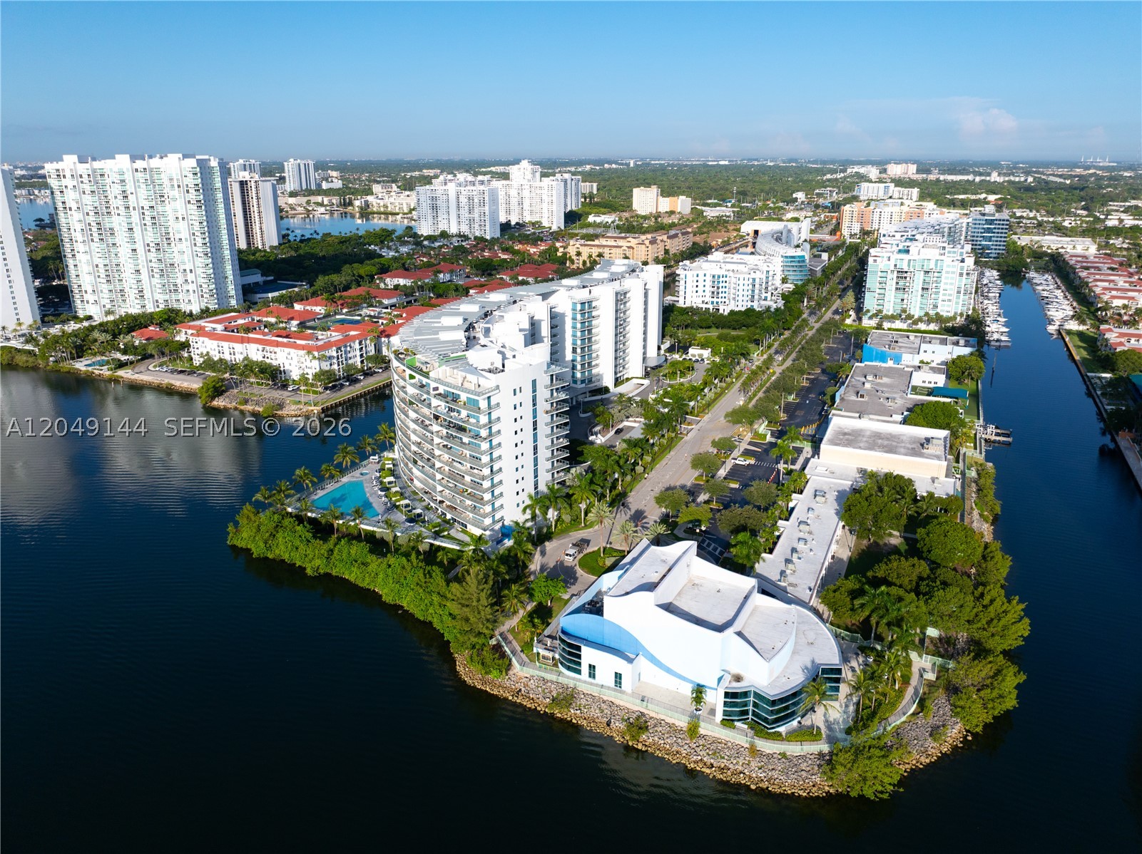 ECHO CONDO - Residential