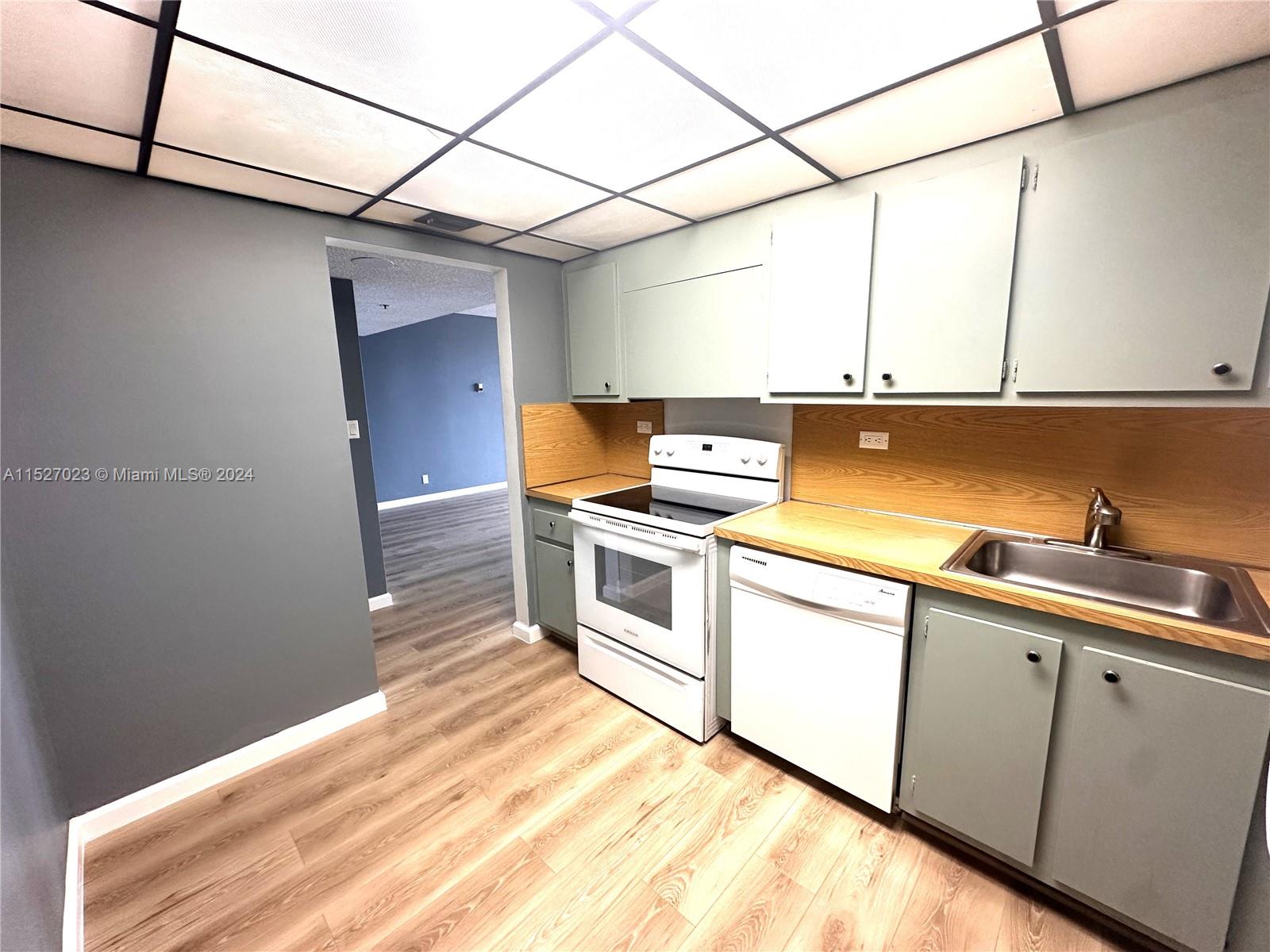 DELVISTA TOWERS CONDO - Residential Lease