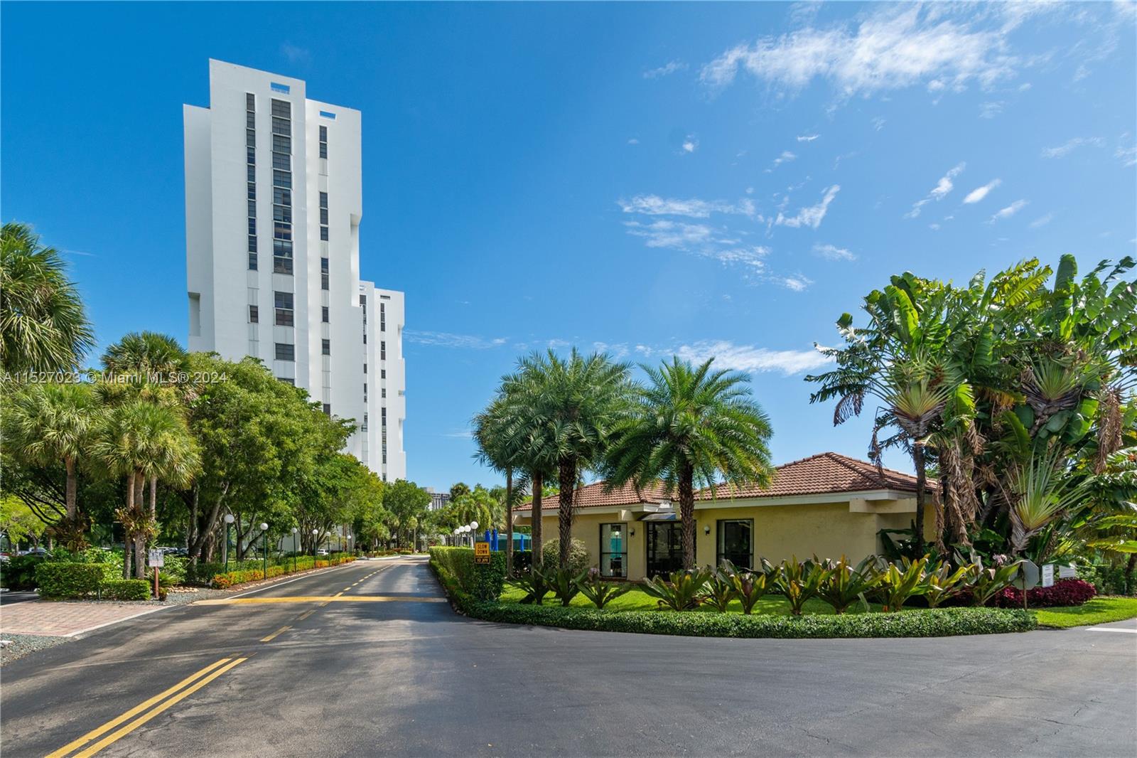 DELVISTA TOWERS CONDO - Residential Lease