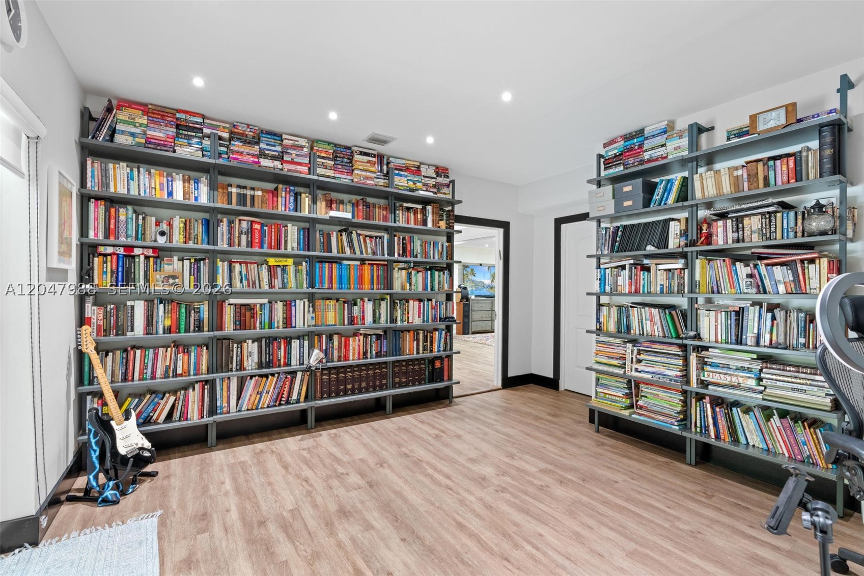 TOWN & COUNTRY ESTATES - Residential Lease