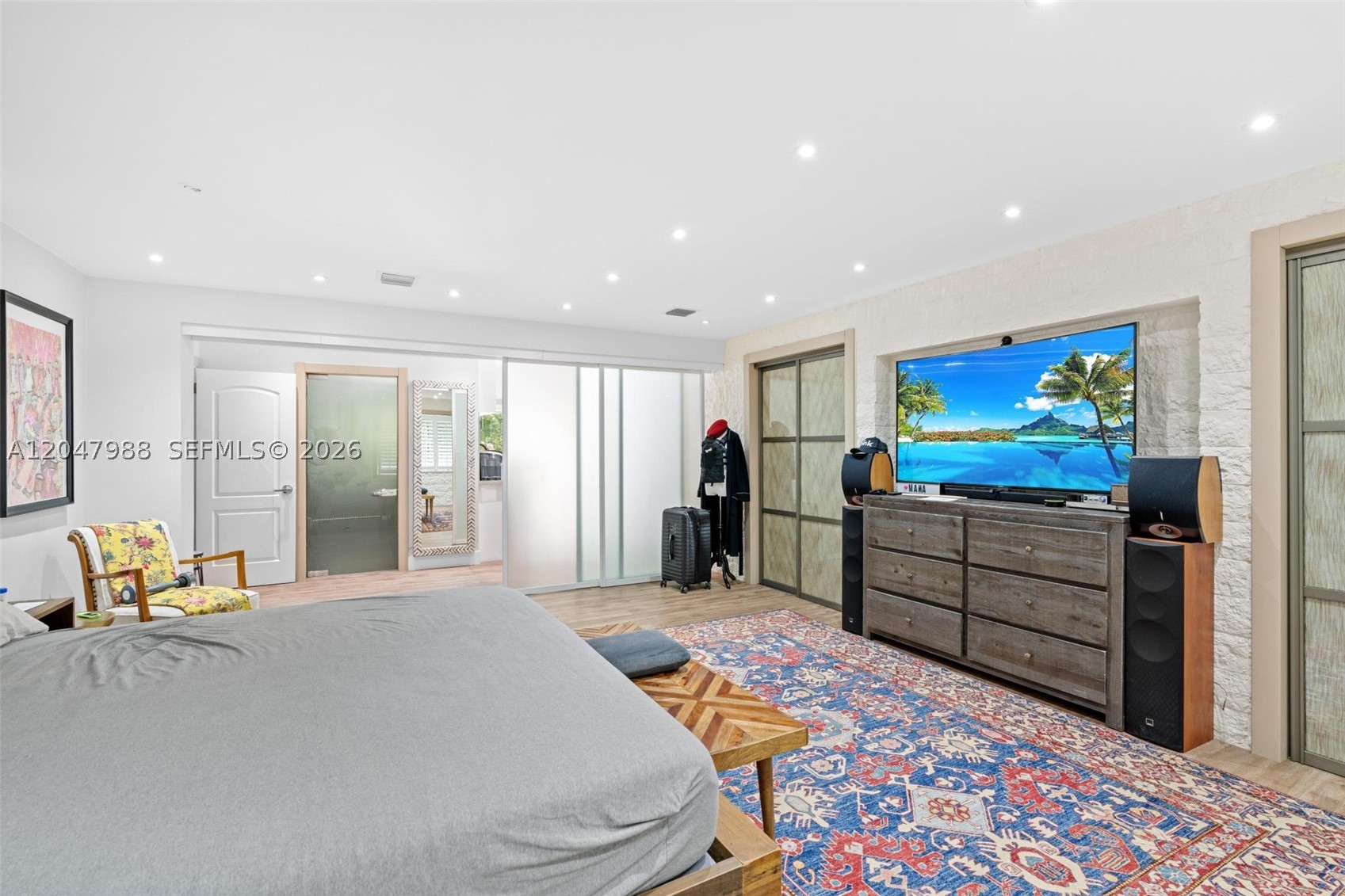TOWN & COUNTRY ESTATES - Residential Lease