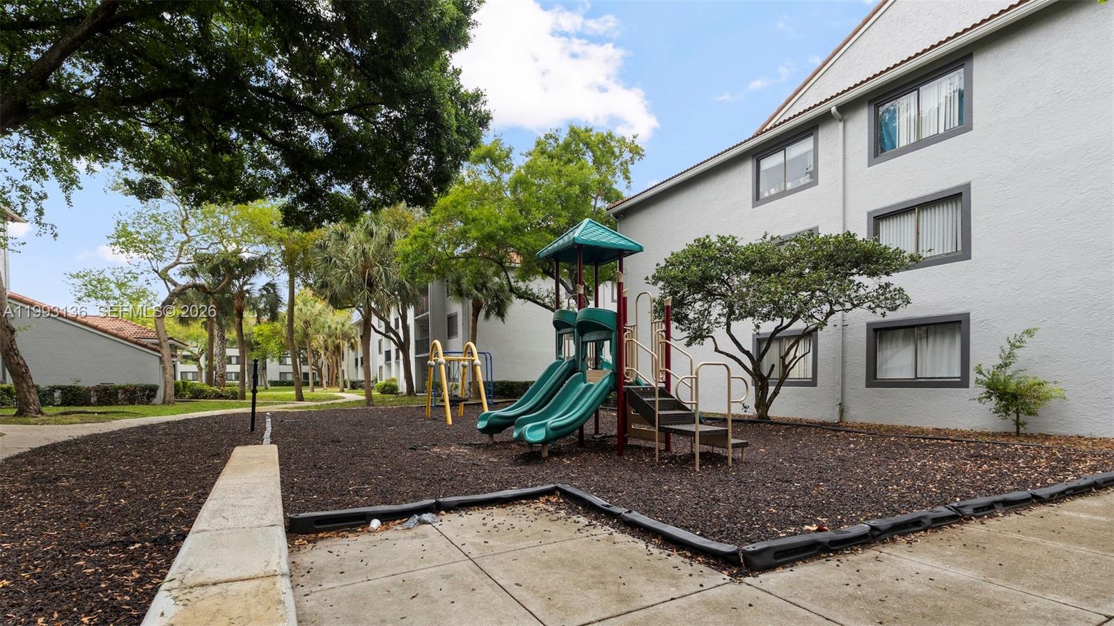 VISCONTI CONDO - Residential