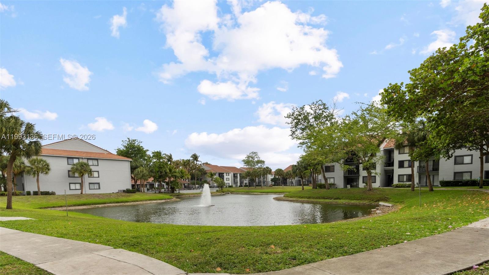 VISCONTI CONDO - Residential