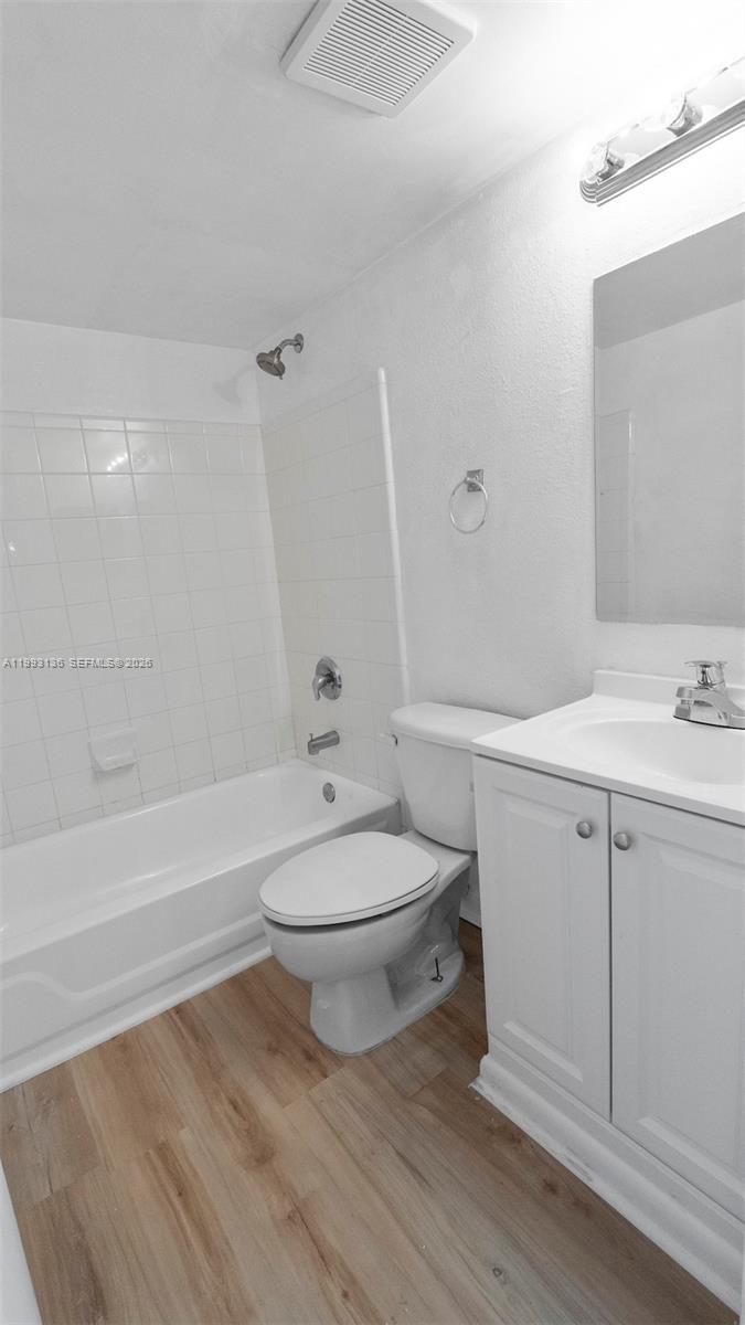 VISCONTI CONDO - Residential