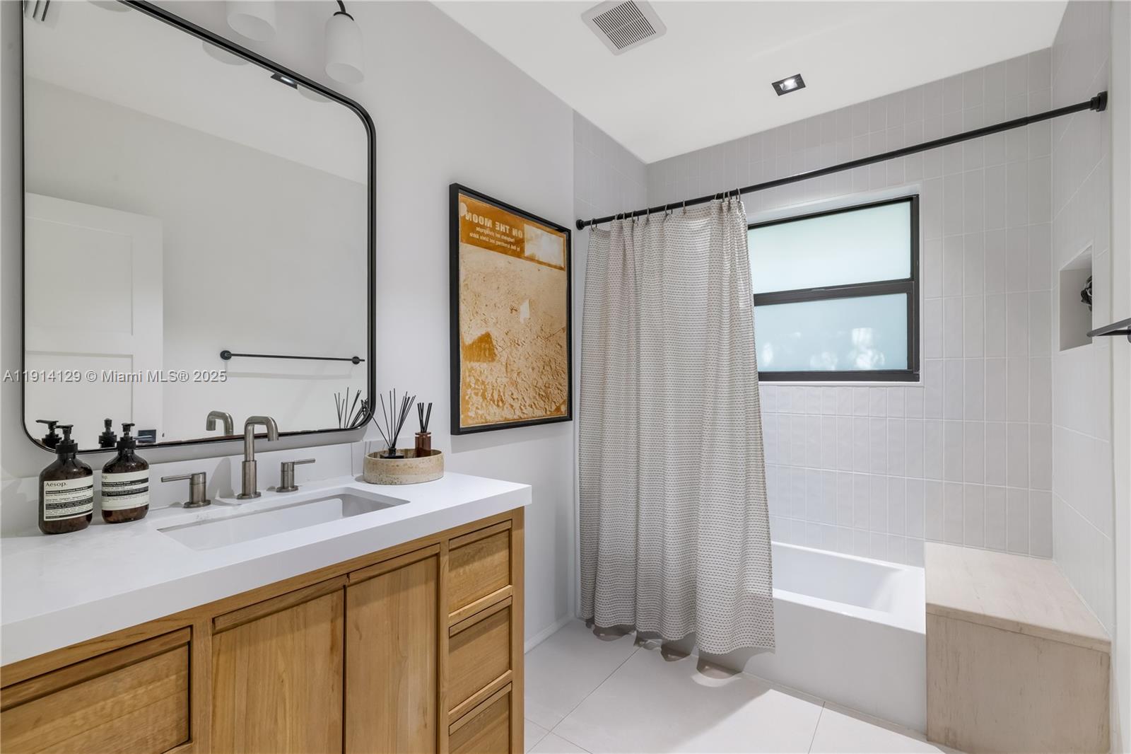 MIAMI SHORES SEC 5 - Residential Lease