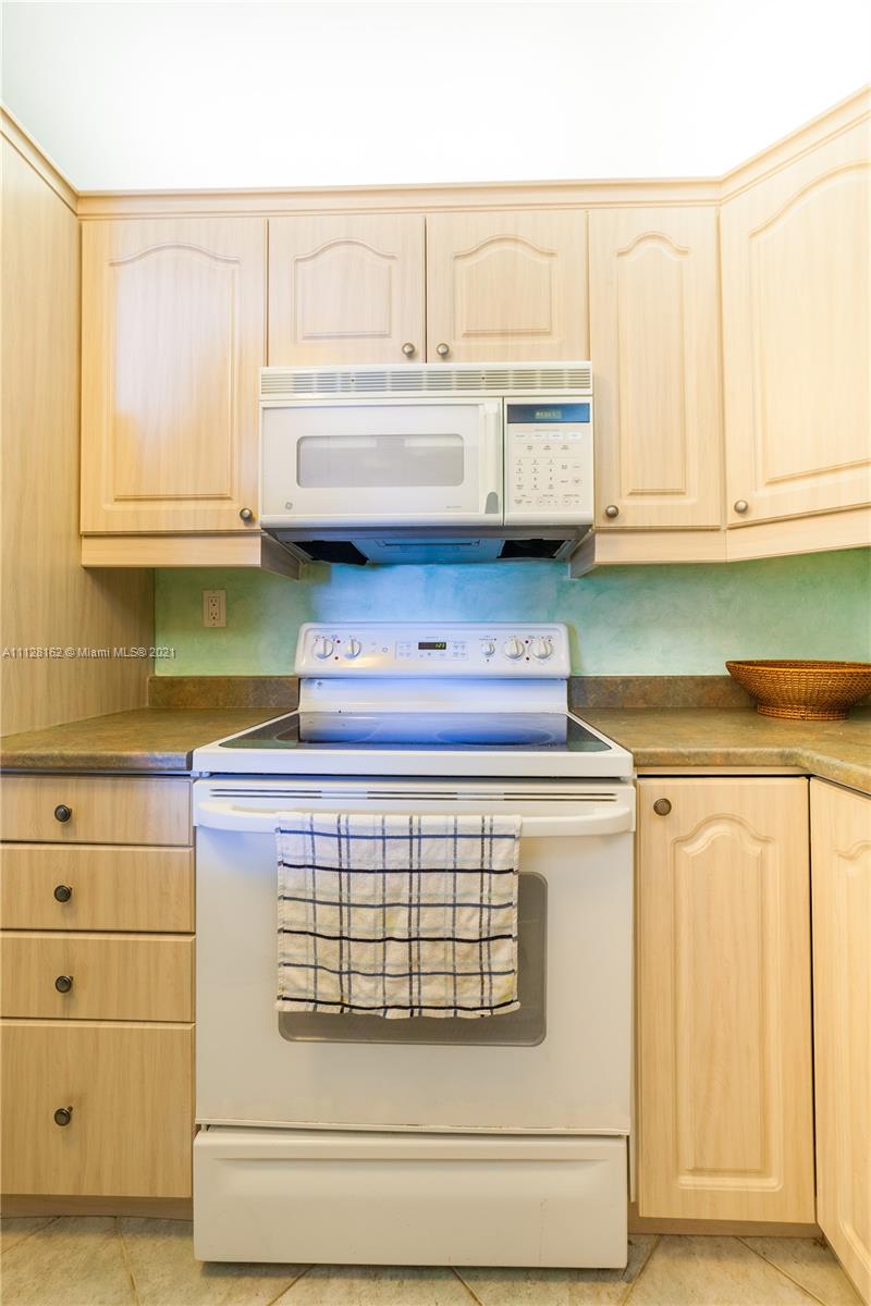 ARLEN HOUSE EAST CONDO - Residential