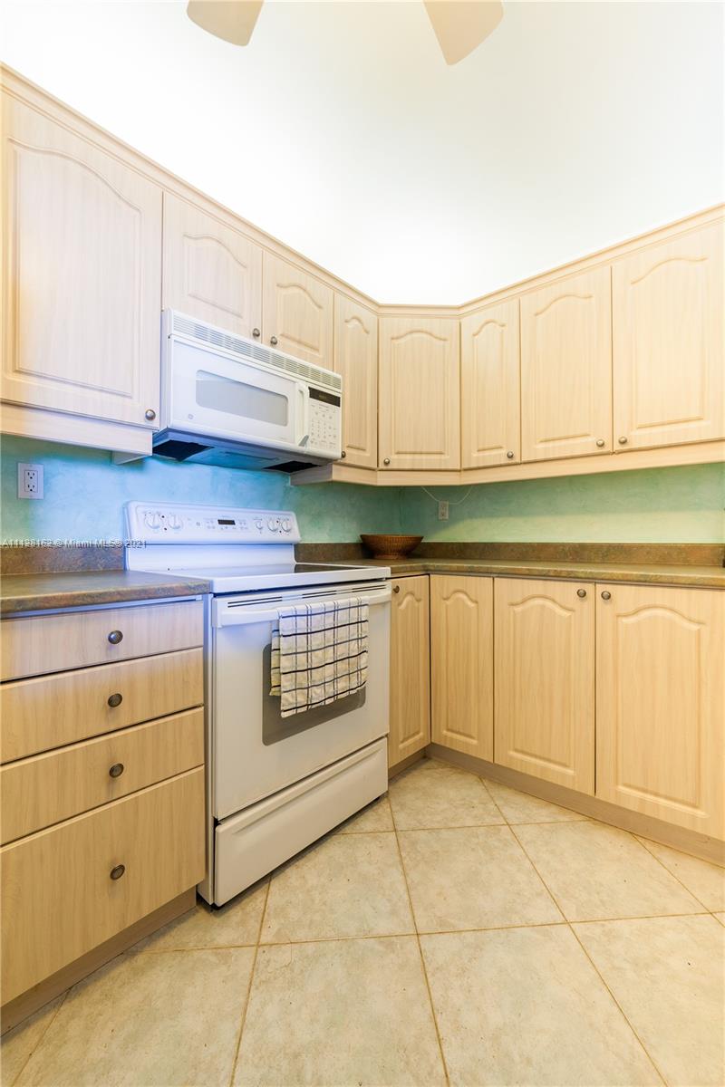 ARLEN HOUSE EAST CONDO - Residential