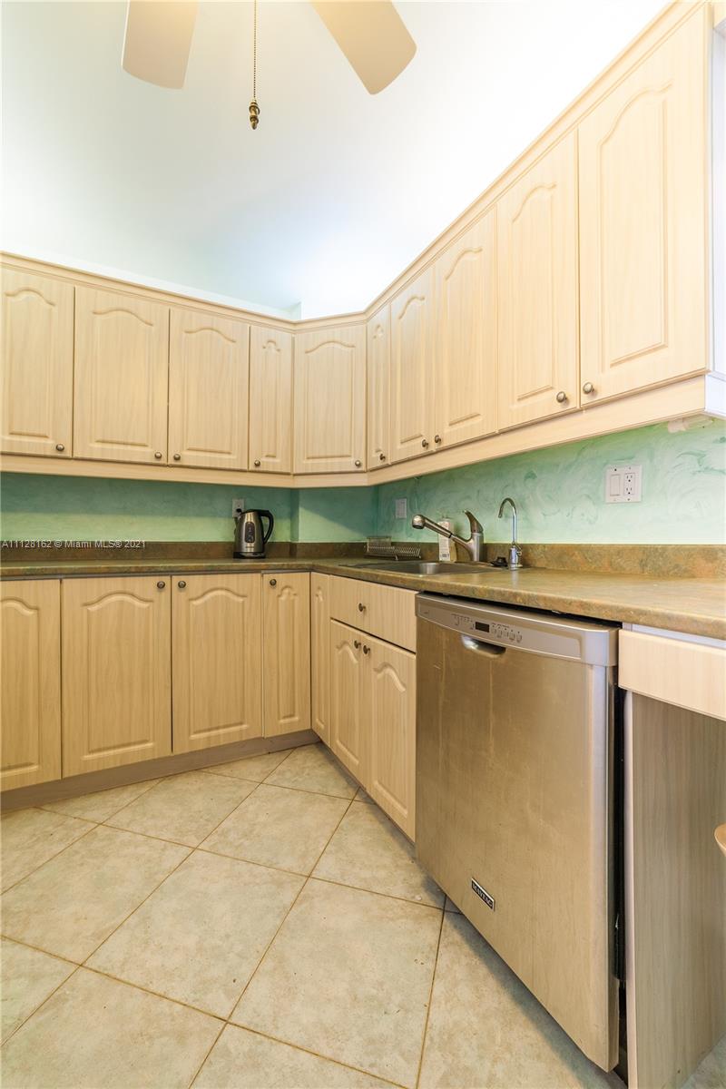 ARLEN HOUSE EAST CONDO - Residential