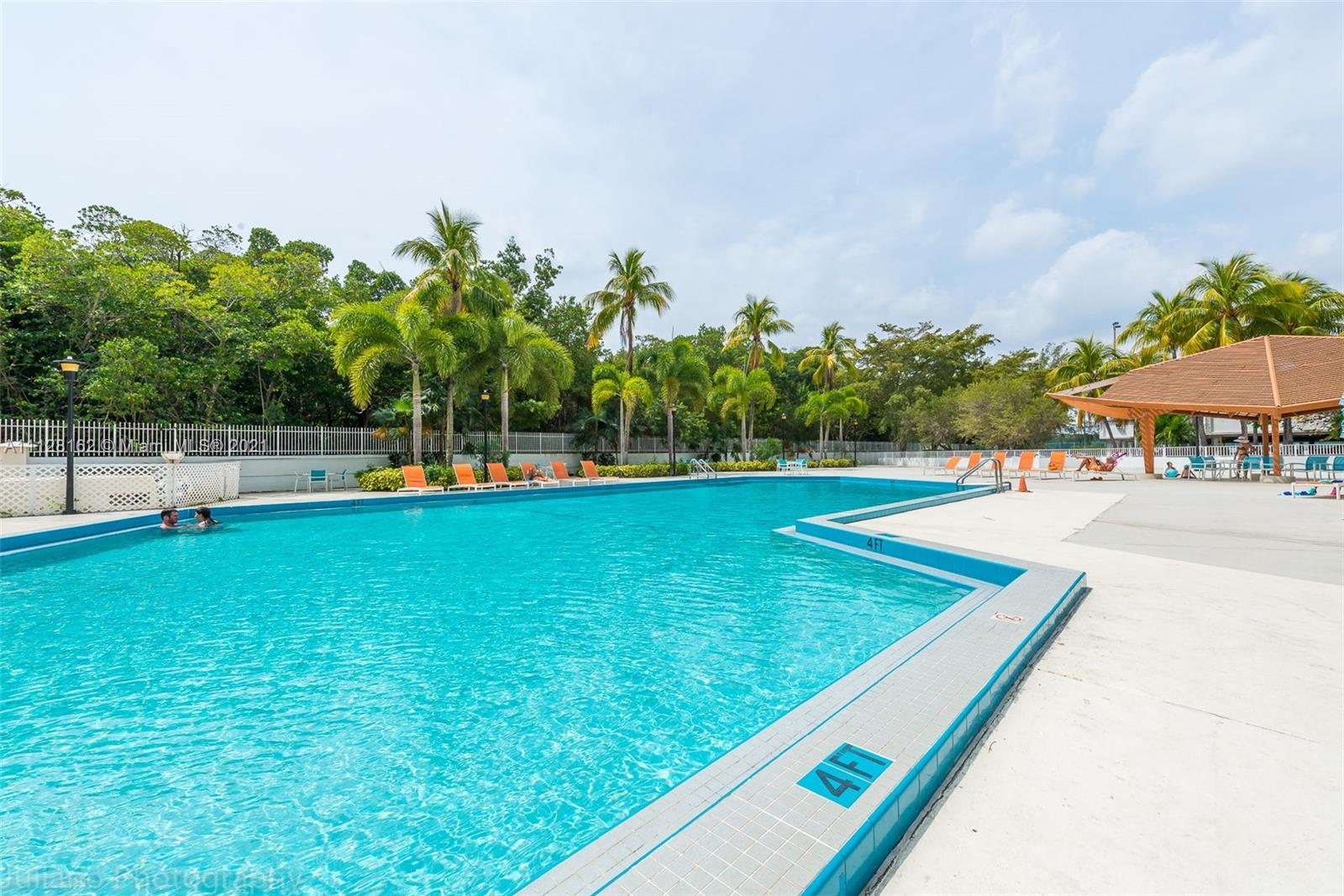ARLEN HOUSE EAST CONDO - Residential