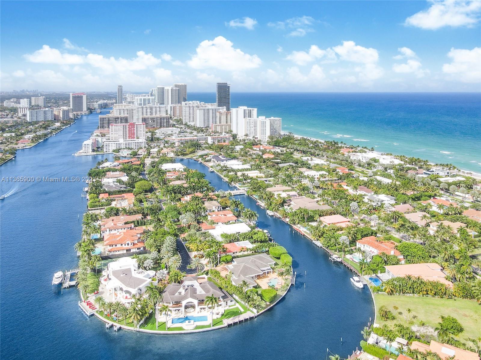GOLDEN BEACH SEC F - Residential