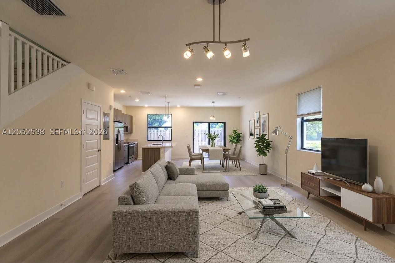 HIGHLAND AT PARK CENTRAL - Residential