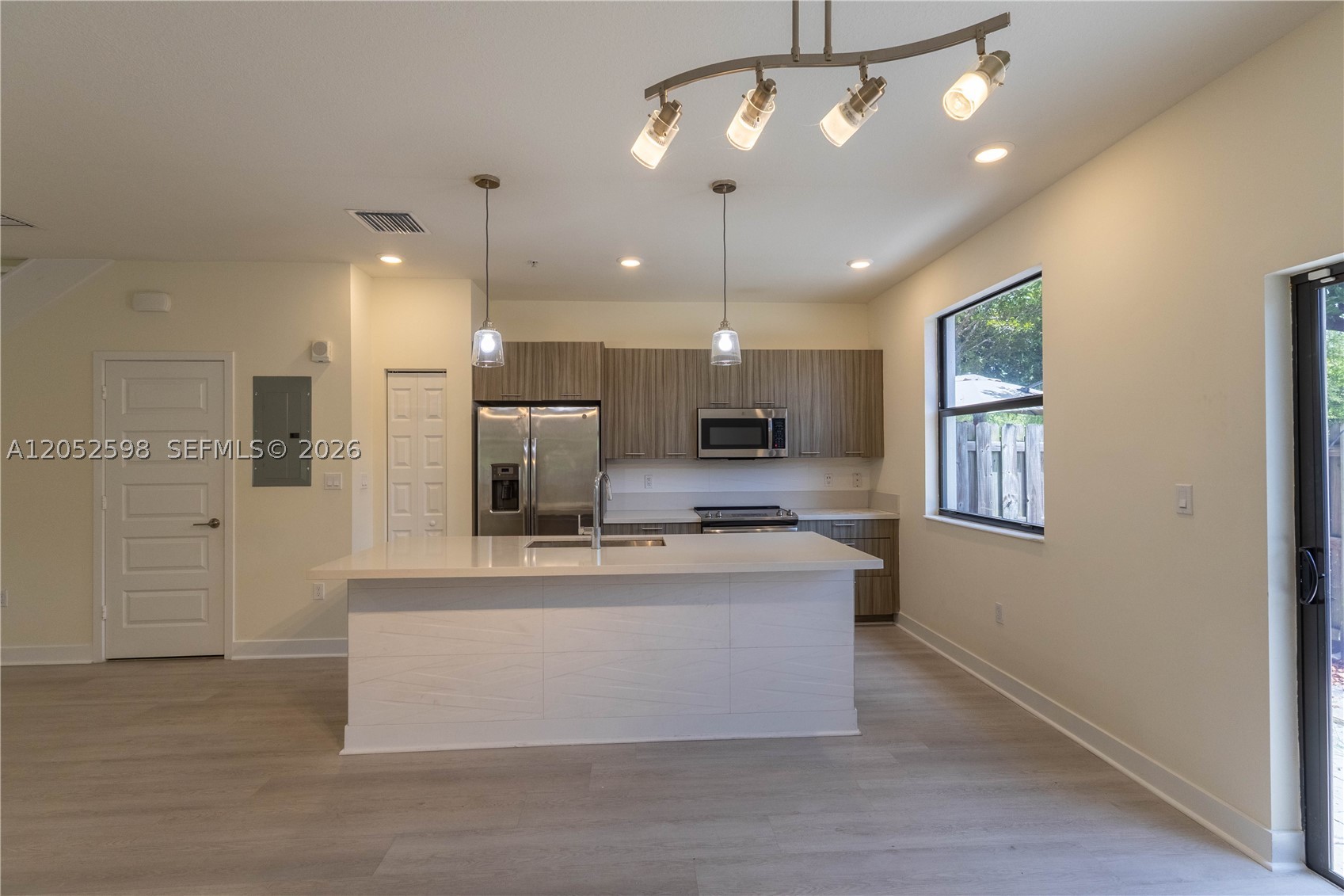 HIGHLAND AT PARK CENTRAL - Residential