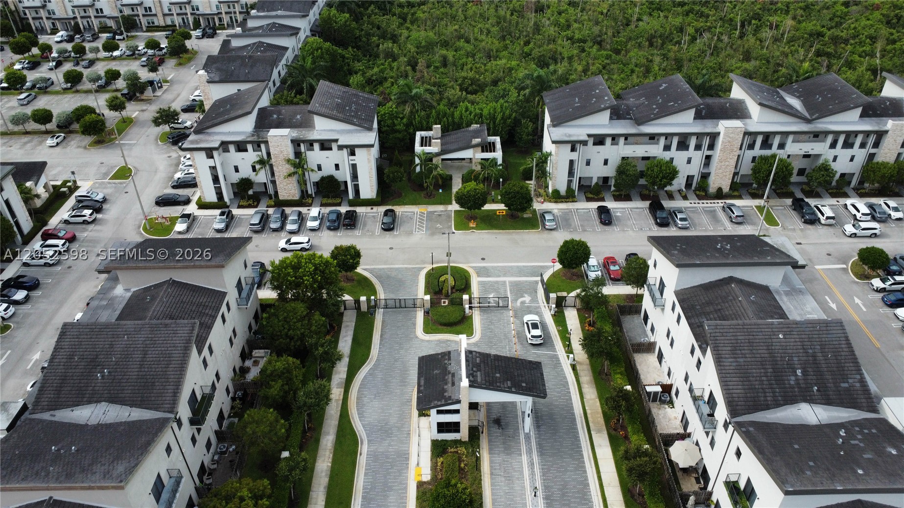 HIGHLAND AT PARK CENTRAL - Residential
