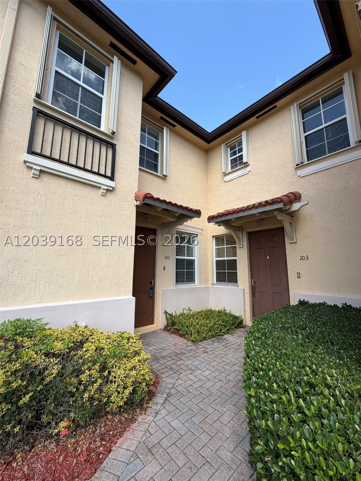 VILLAS AT CARMEL CONDO NO - Residential