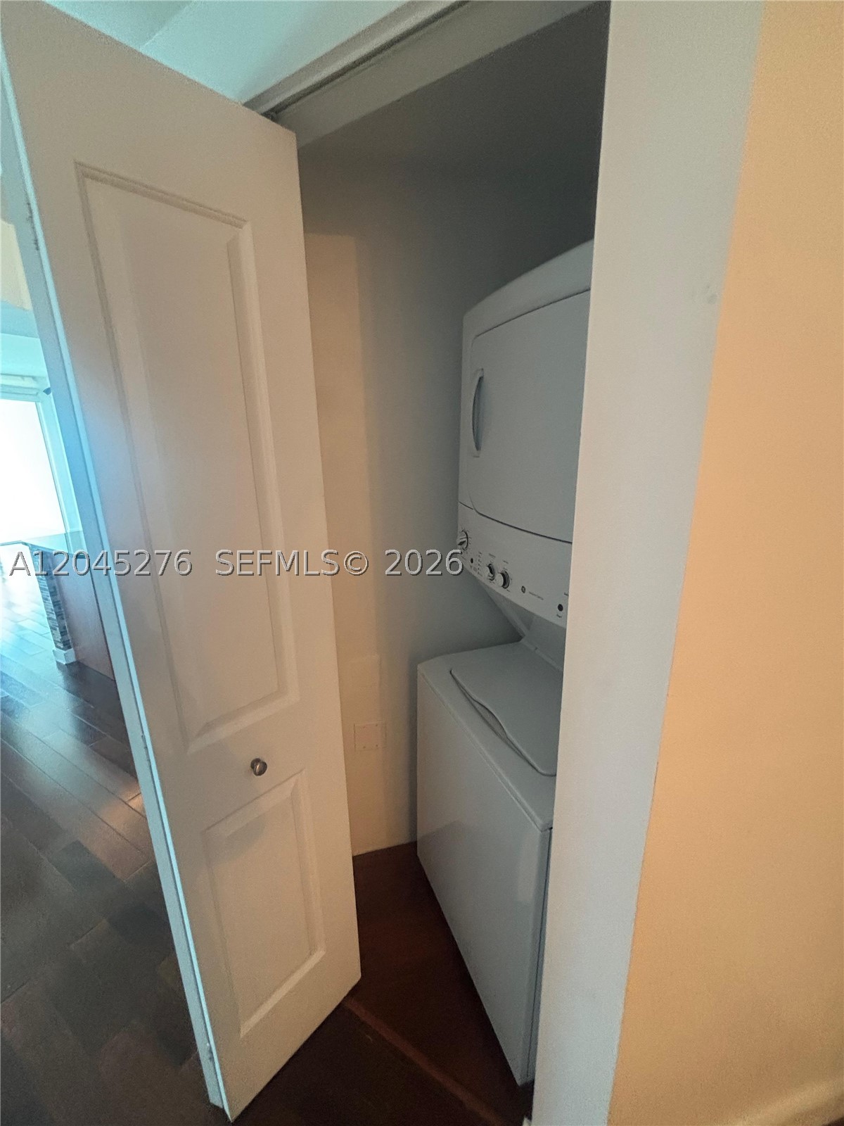 PLATINUM CONDO - Residential
