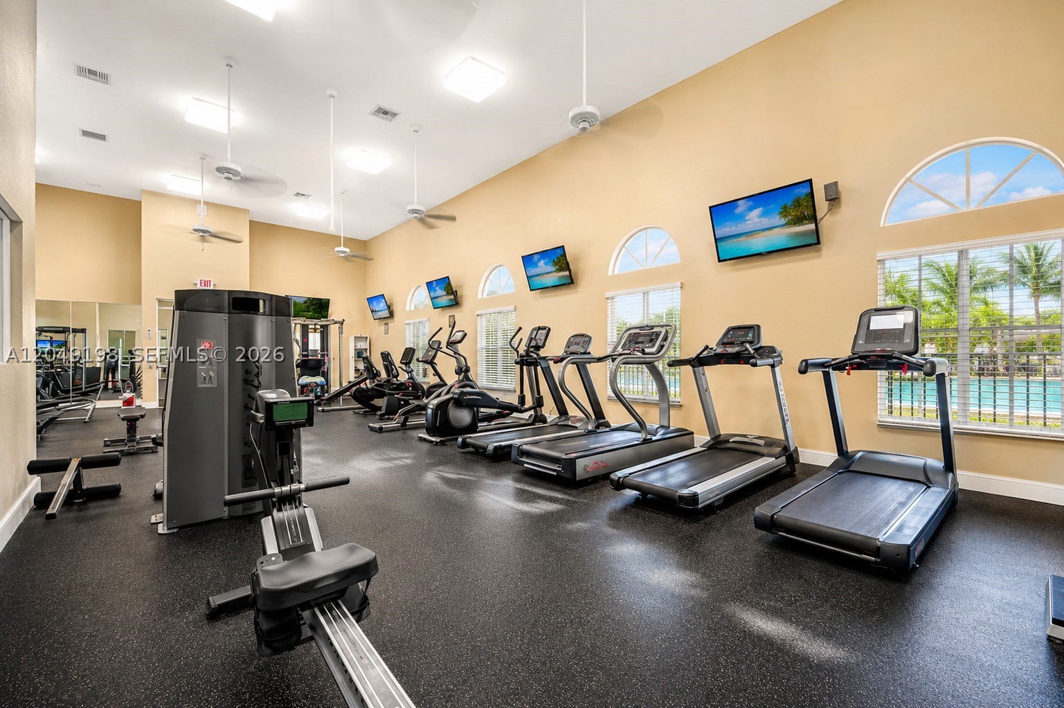 MANDARIN LAKES - Residential Lease