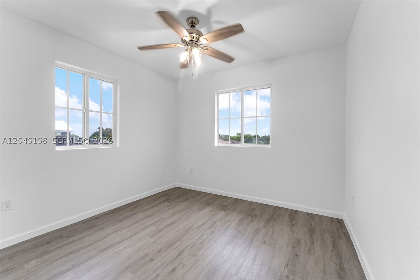 MANDARIN LAKES - Residential Lease
